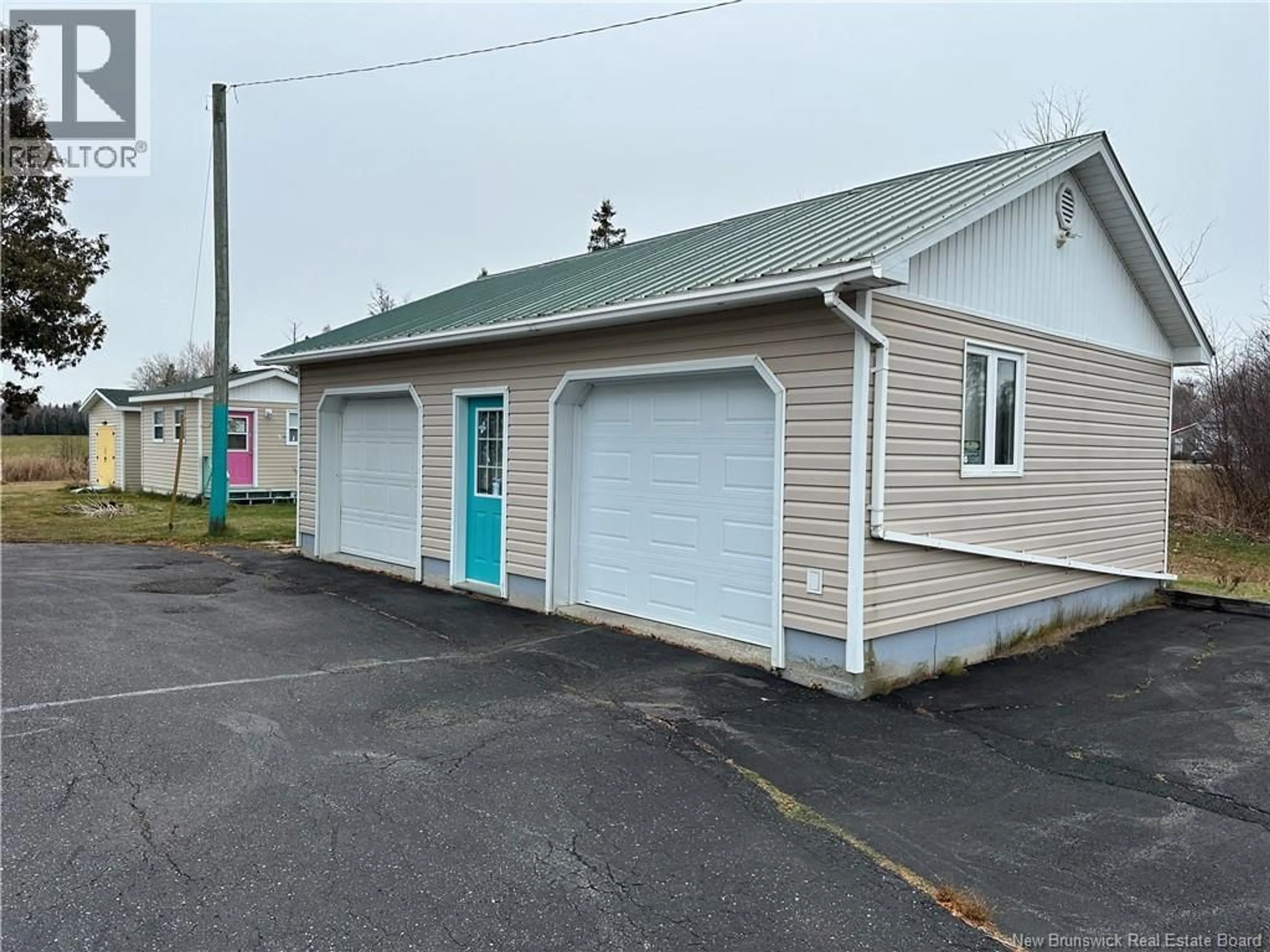 Indoor garage for 3752 CAPE ROAD, Salmon Beach New Brunswick E2A6B2