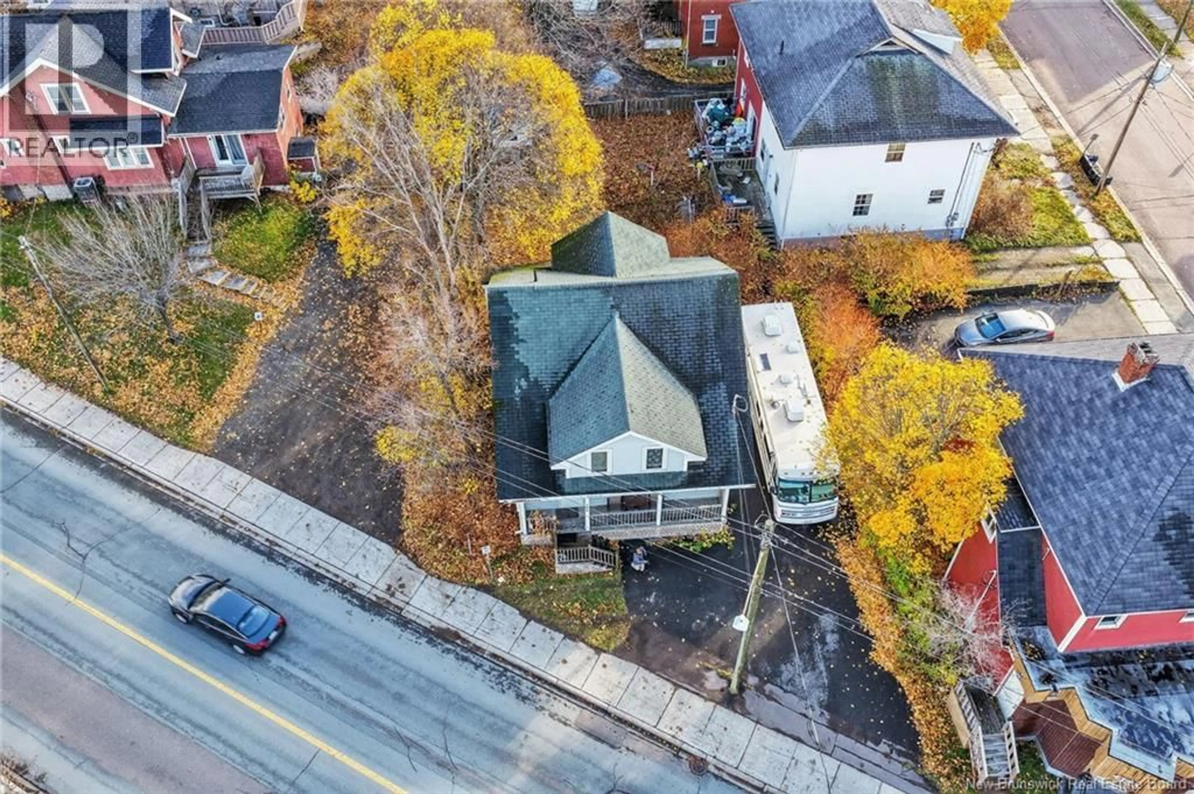 A pic from outside/outdoor area/front of a property/back of a property/a pic from drone, street for 296 MOUNTAIN, Moncton New Brunswick E1C2M1