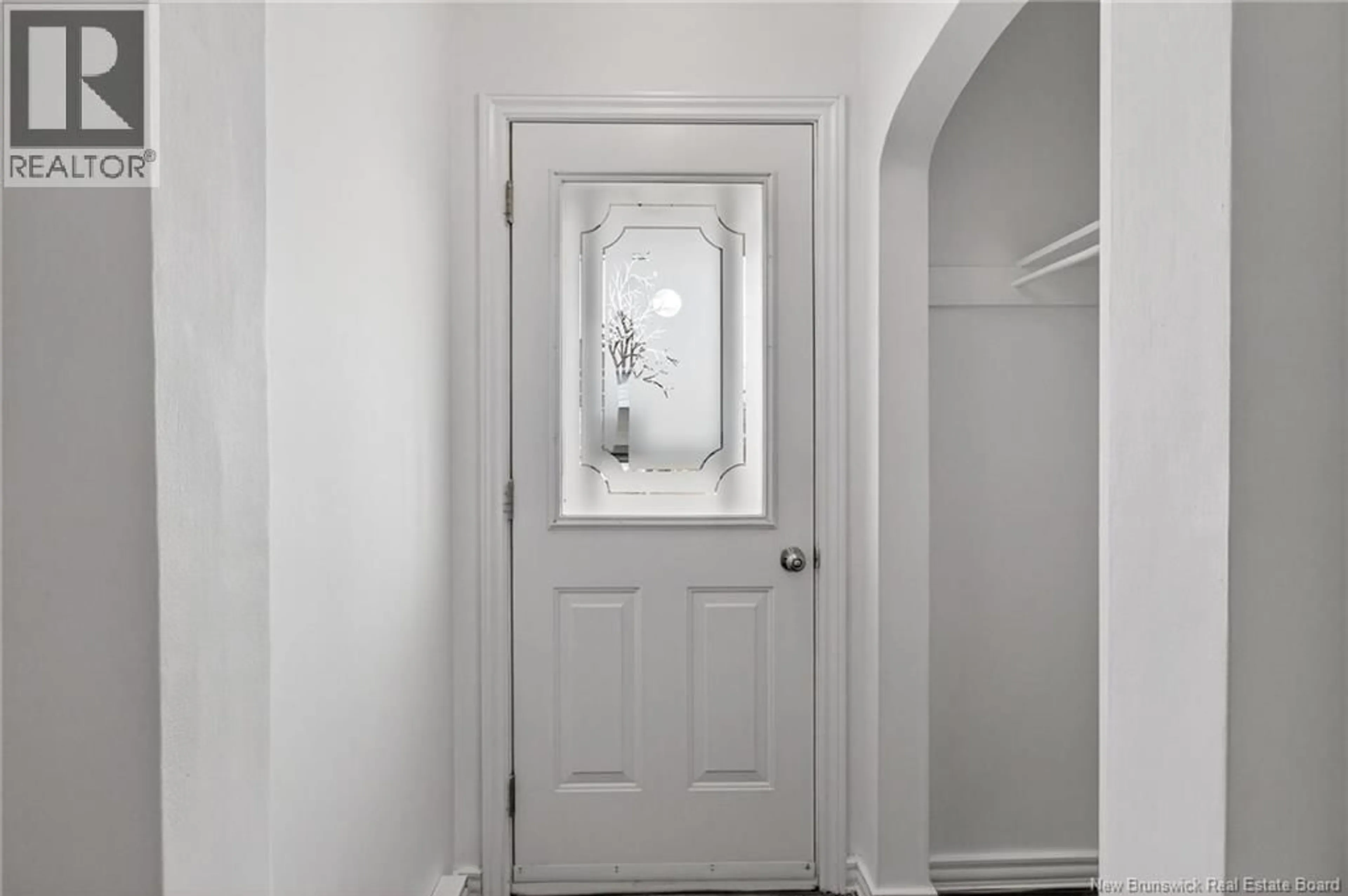 Indoor entryway for 60 BELMONT STREET, Moncton New Brunswick E1C6X6