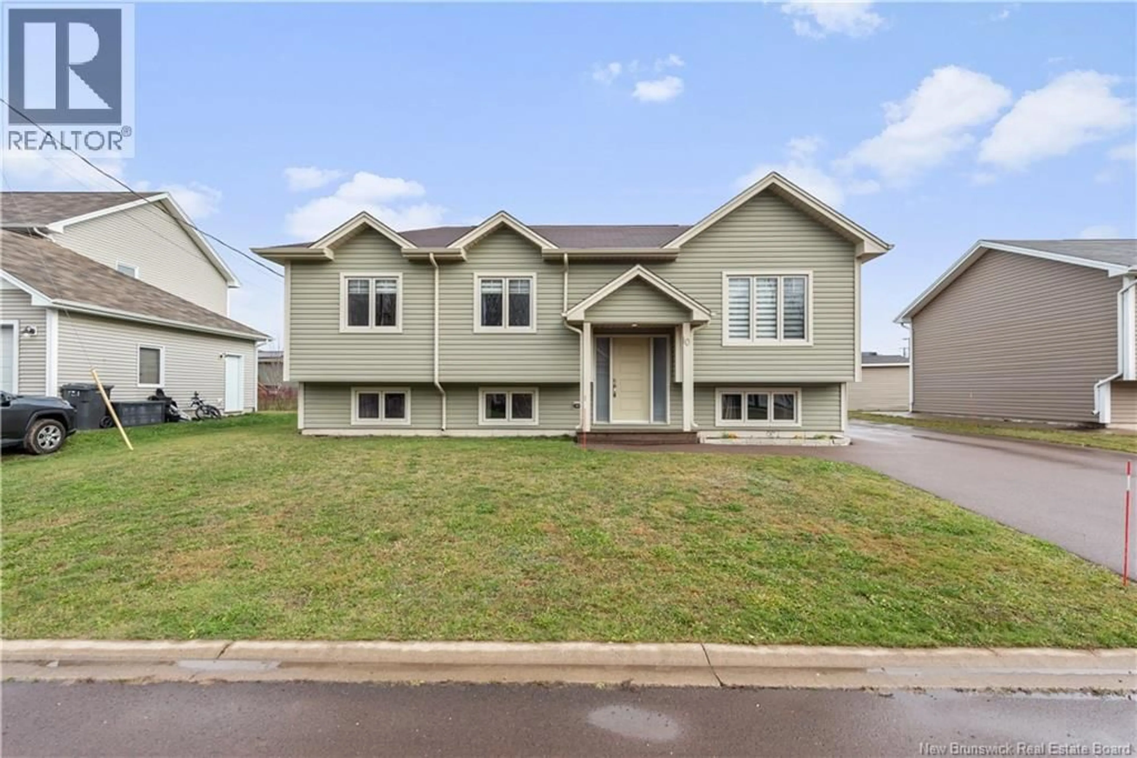 Home with vinyl exterior material, street for 10 GUY, Shediac New Brunswick E4P0L5