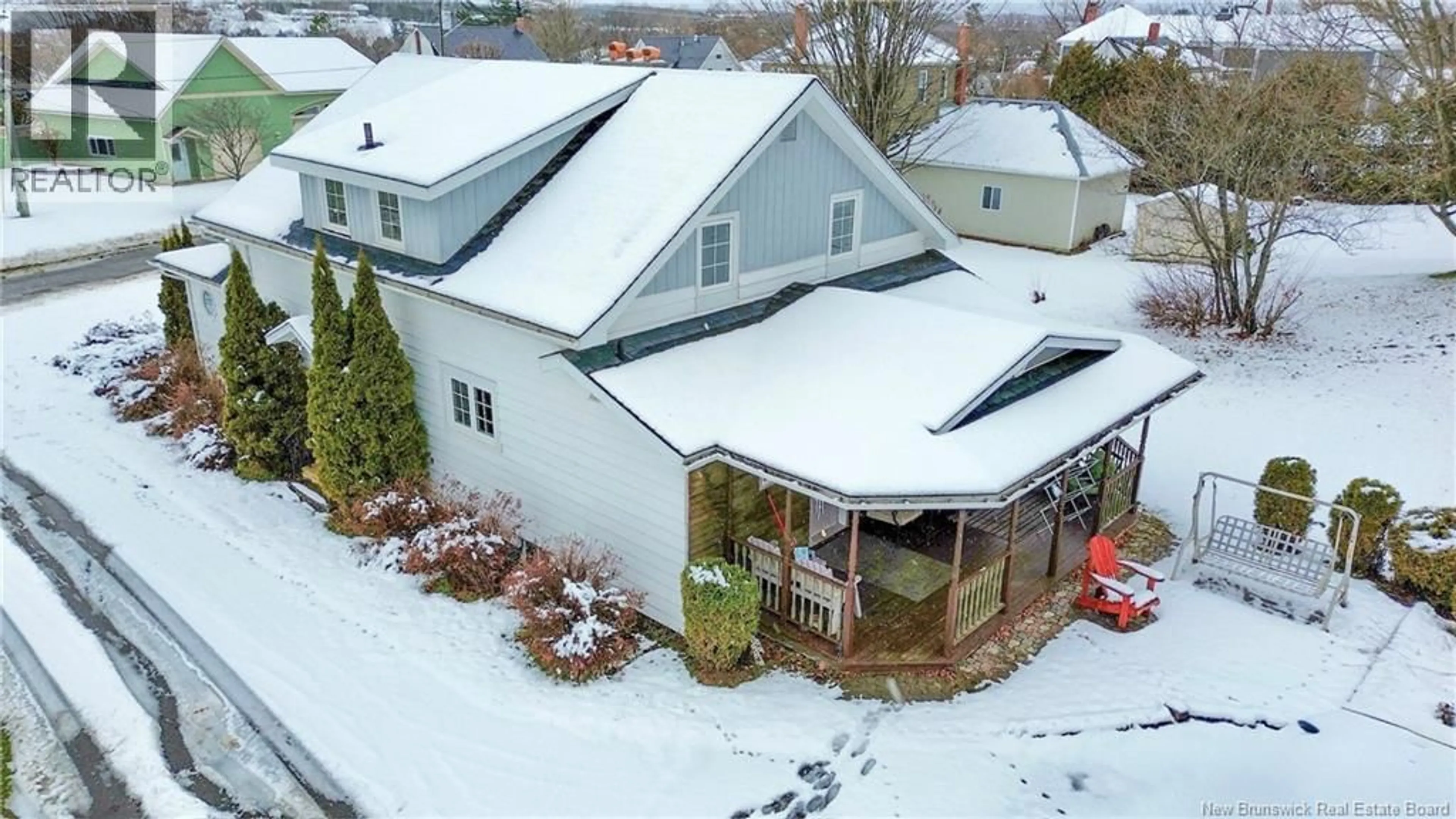 A pic from outside/outdoor area/front of a property/back of a property/a pic from drone, street for 58 HIGH STREET, Hartland New Brunswick E7P2L2