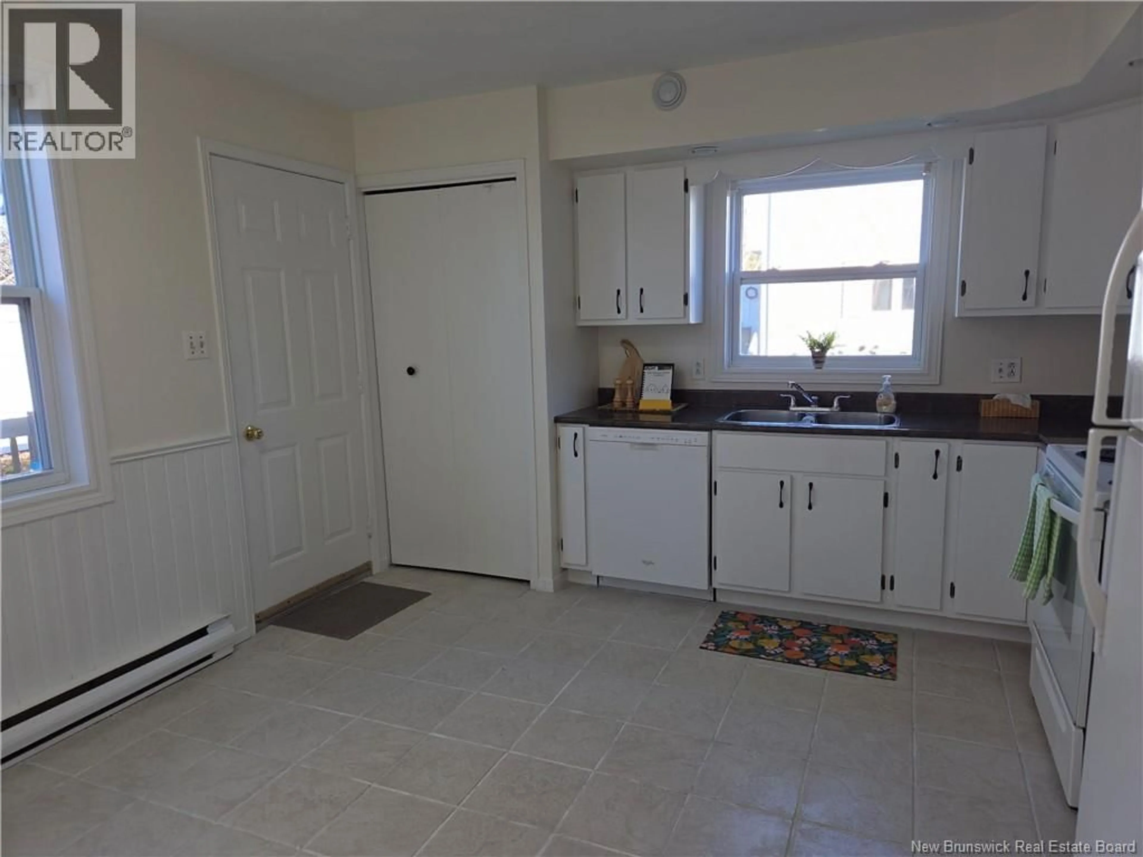 Standard kitchen, unknown for 57 BROOKSIDE DRIVE, Moncton New Brunswick E1E4K4