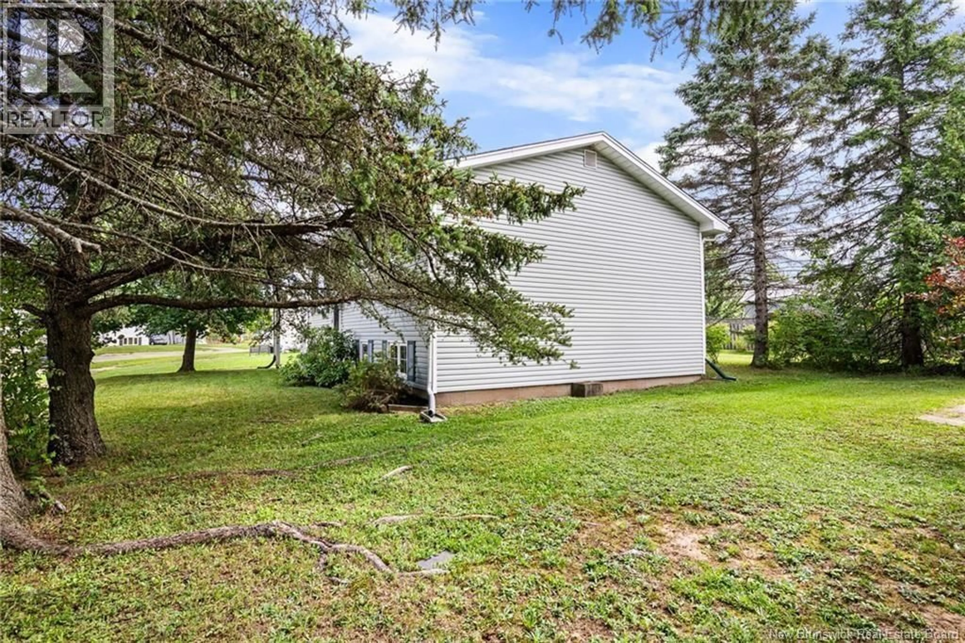 Unknown for 10 MORNINGSIDE DRIVE, Moncton New Brunswick E1G1N8