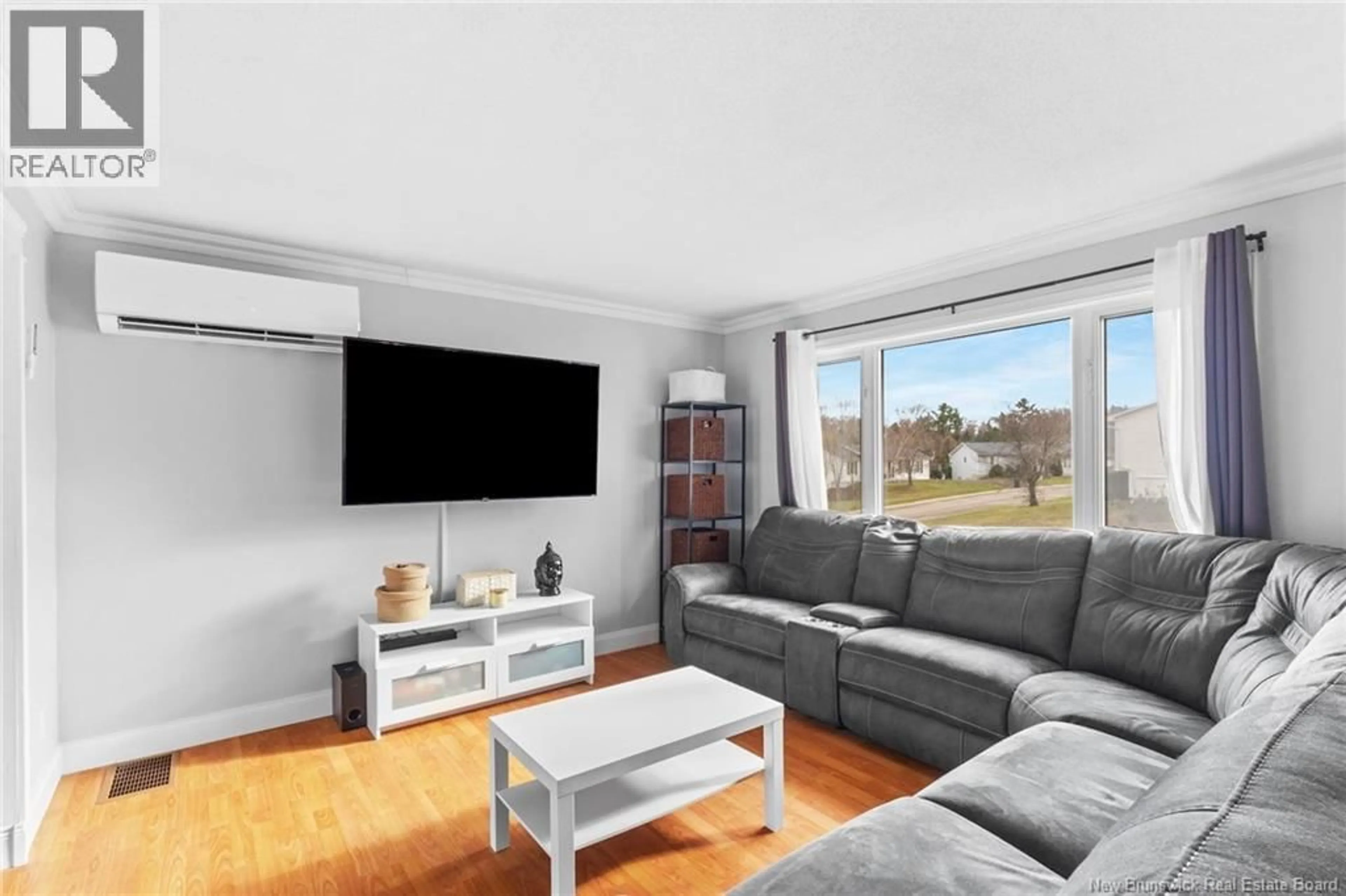 Living room with furniture, unknown for 10 CHATHAM AVENUE, Oromocto New Brunswick E2V2S3