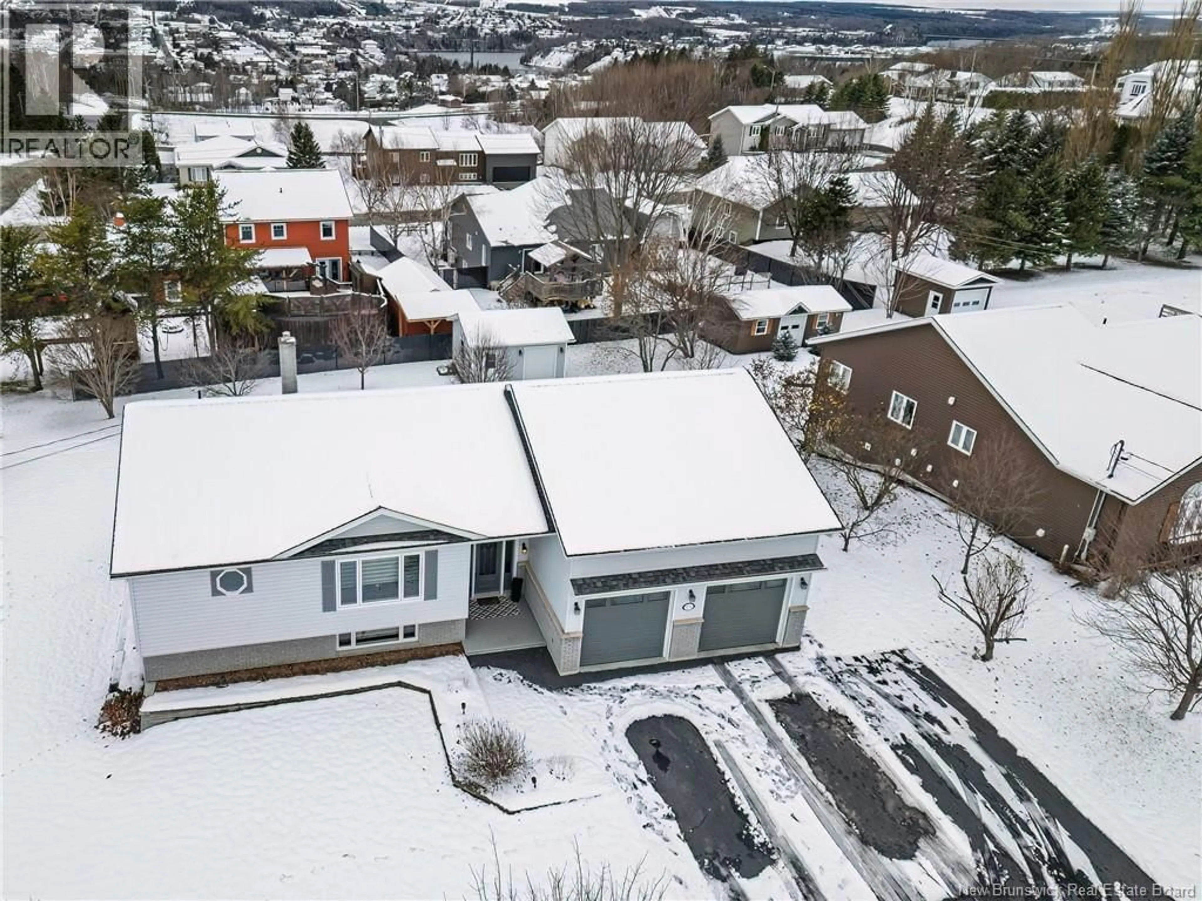 A pic from outside/outdoor area/front of a property/back of a property/a pic from drone, mountain view for 133 WILSON CRESCENT, Grand-Sault/Grand Falls New Brunswick E3Y1G3