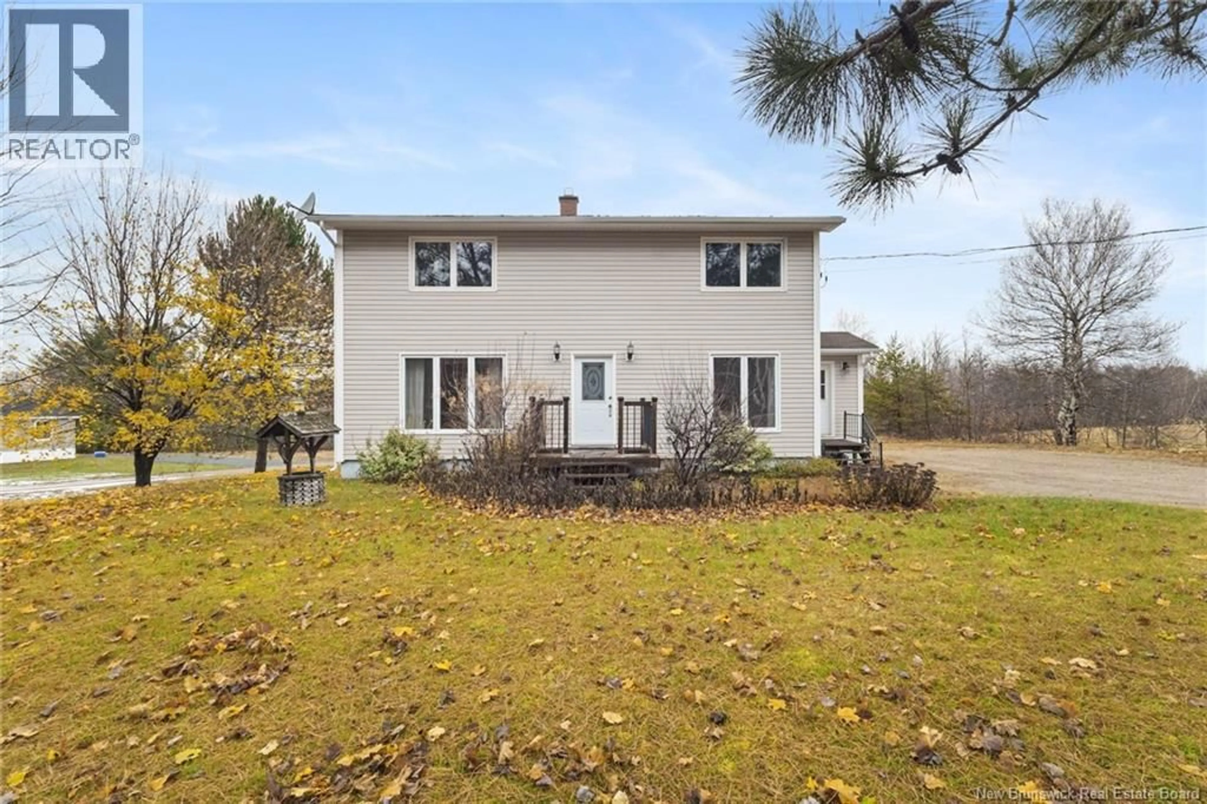 A pic from outside/outdoor area/front of a property/back of a property/a pic from drone, street for 1393 ROUTE 102 ROUTE, Upper Gagetown New Brunswick E5M1P5