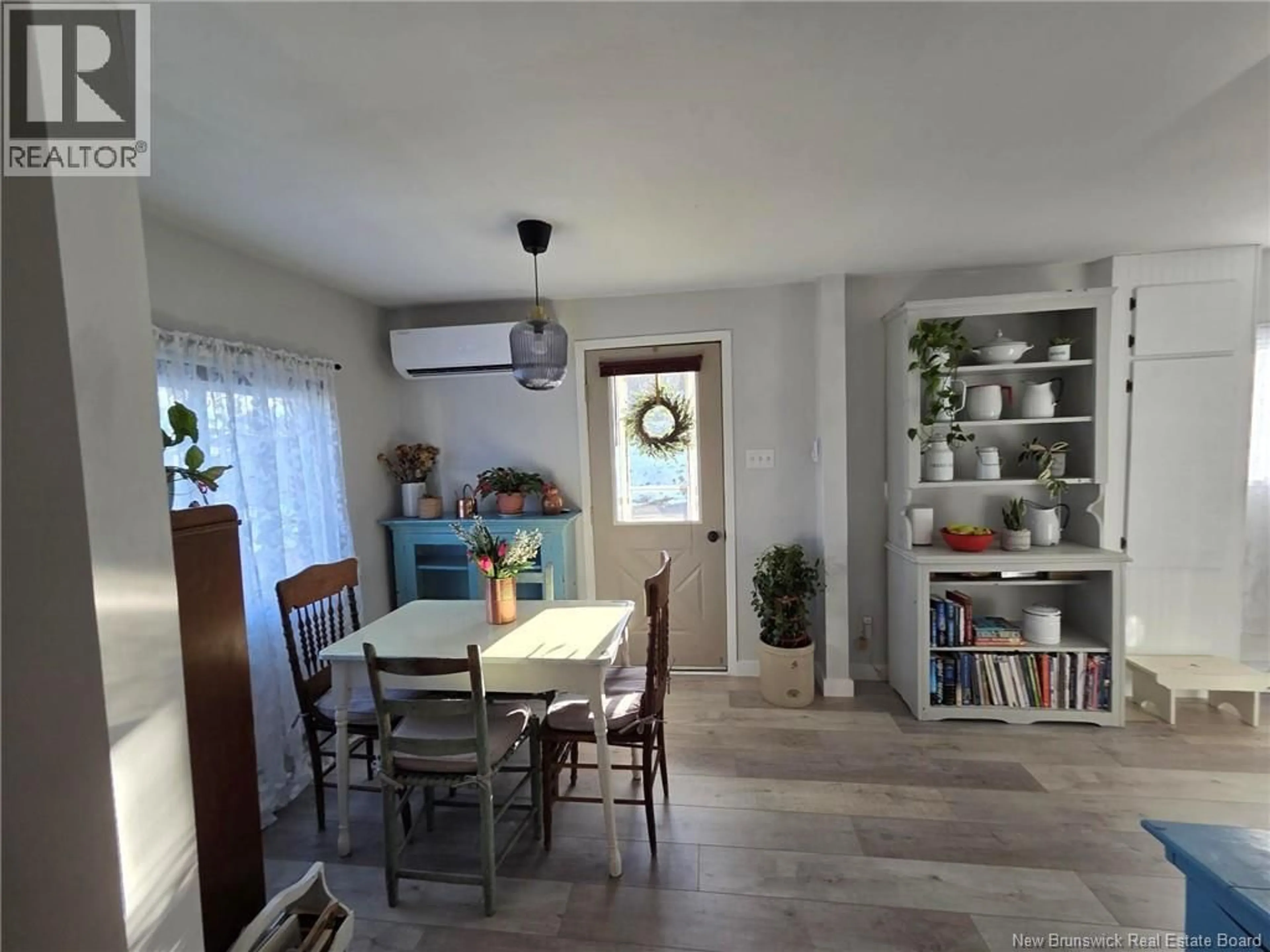 Dining room, wood/laminate floor for 87 FRENCH VILLAGE ROAD, Blacks Harbour New Brunswick E5H1G1