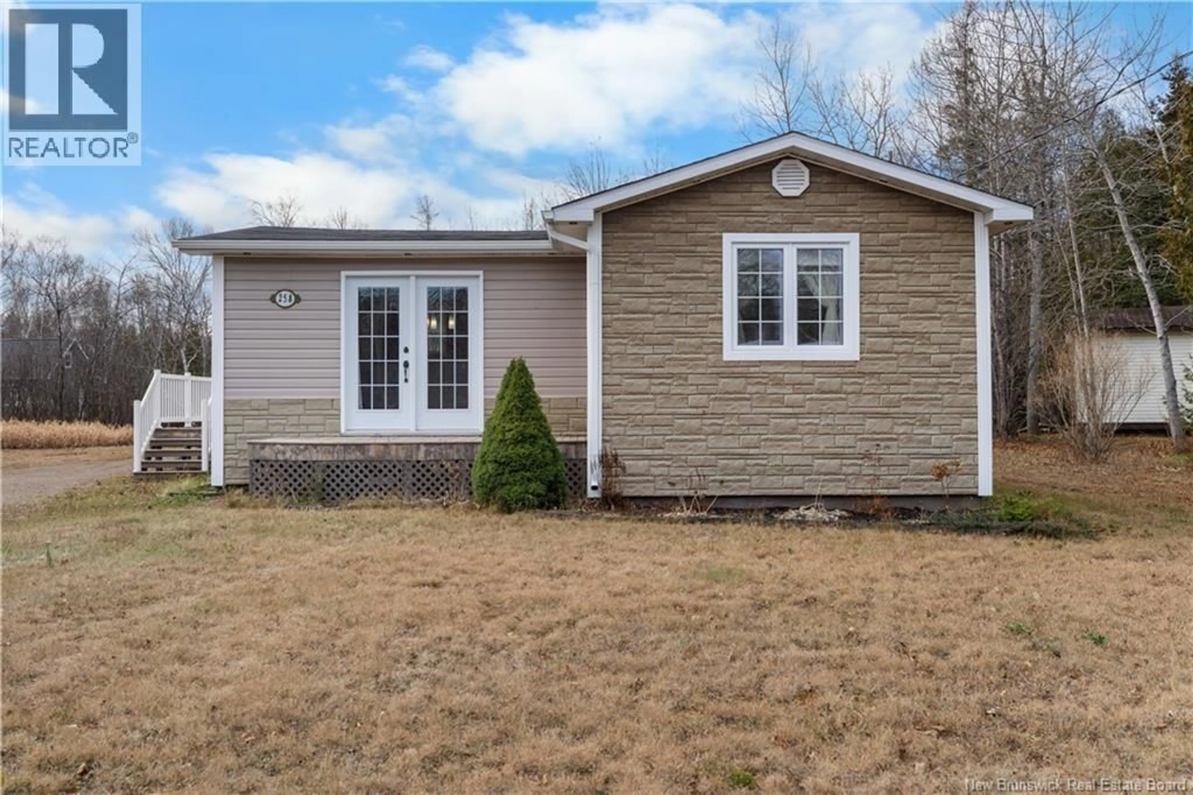Home with vinyl exterior material, street for 258 PRINCIPALE, Pointe-Verte New Brunswick E8J2W8