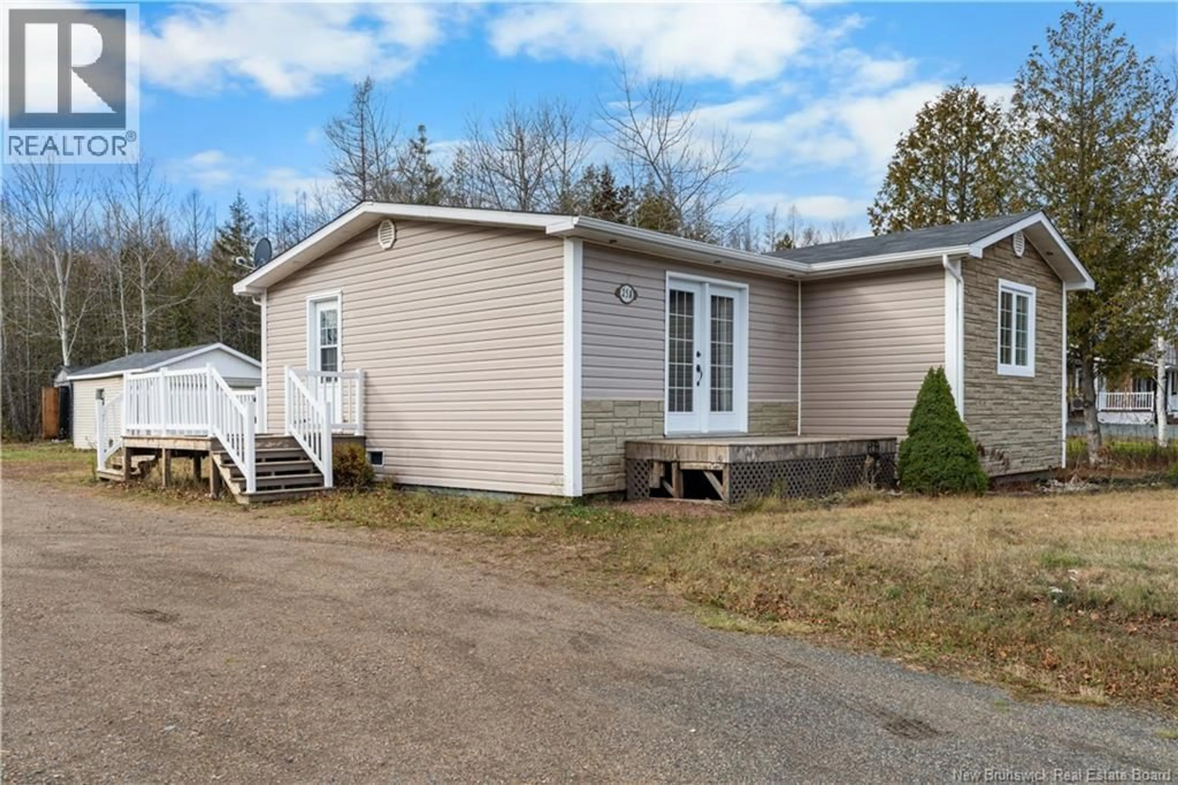 Home with vinyl exterior material, street for 258 PRINCIPALE, Pointe-Verte New Brunswick E8J2W8