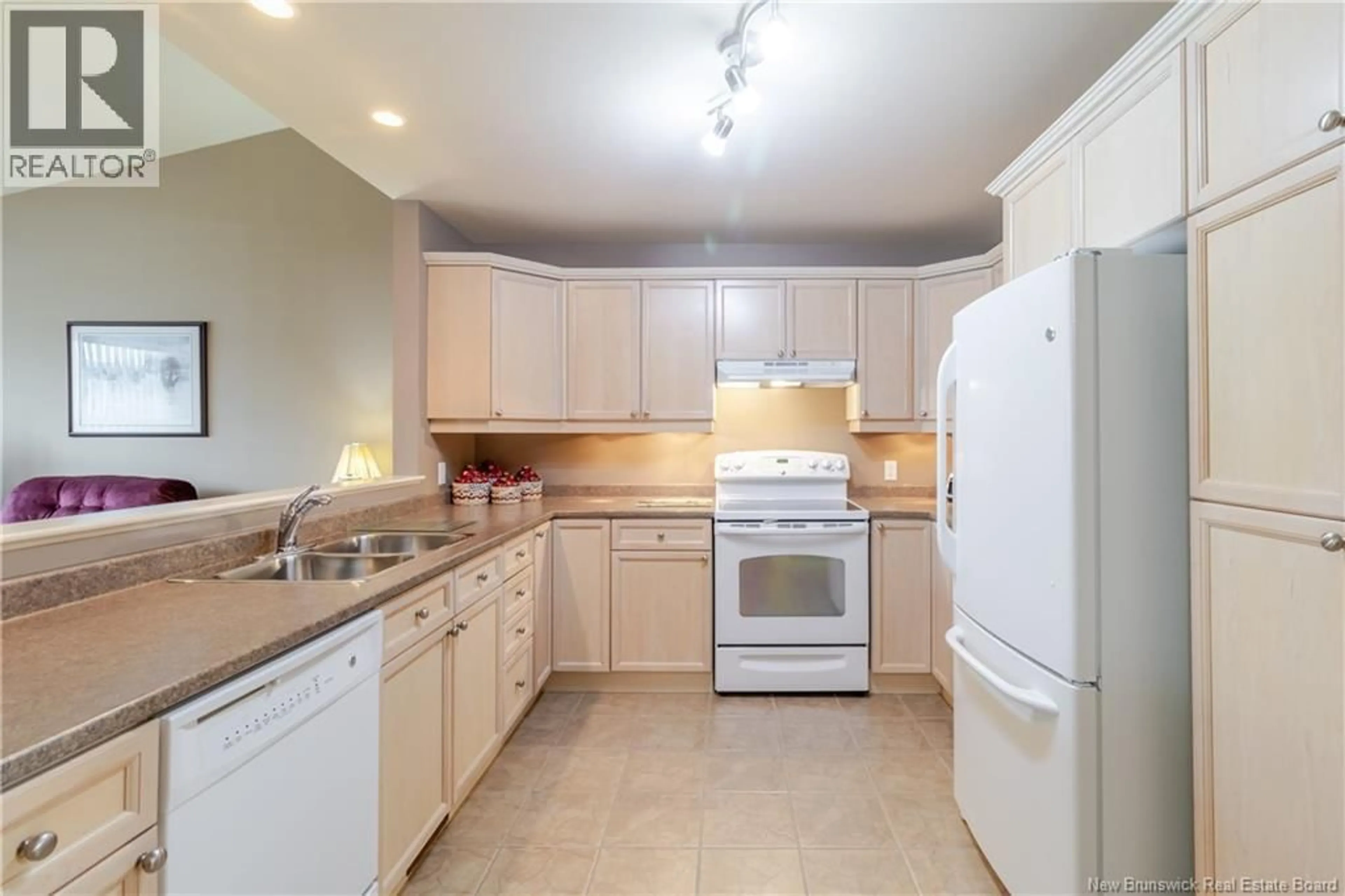 Standard kitchen, unknown for 45 HARLEY AVENUE, Nashwaaksis New Brunswick E3G0J7