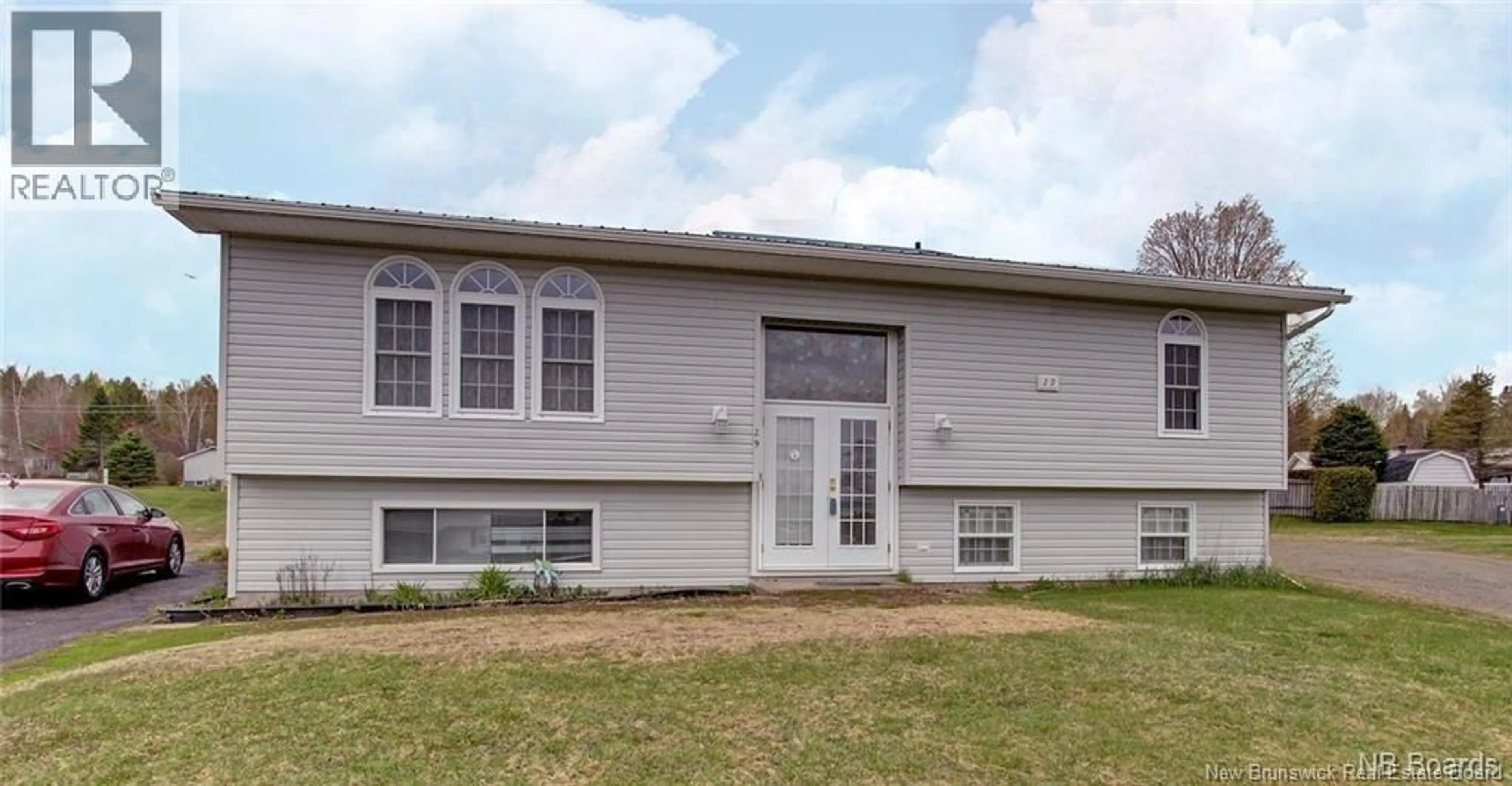 Home with vinyl exterior material, building for 29 SNOWBALL CRESCENT, Nackawic New Brunswick E6G1C9