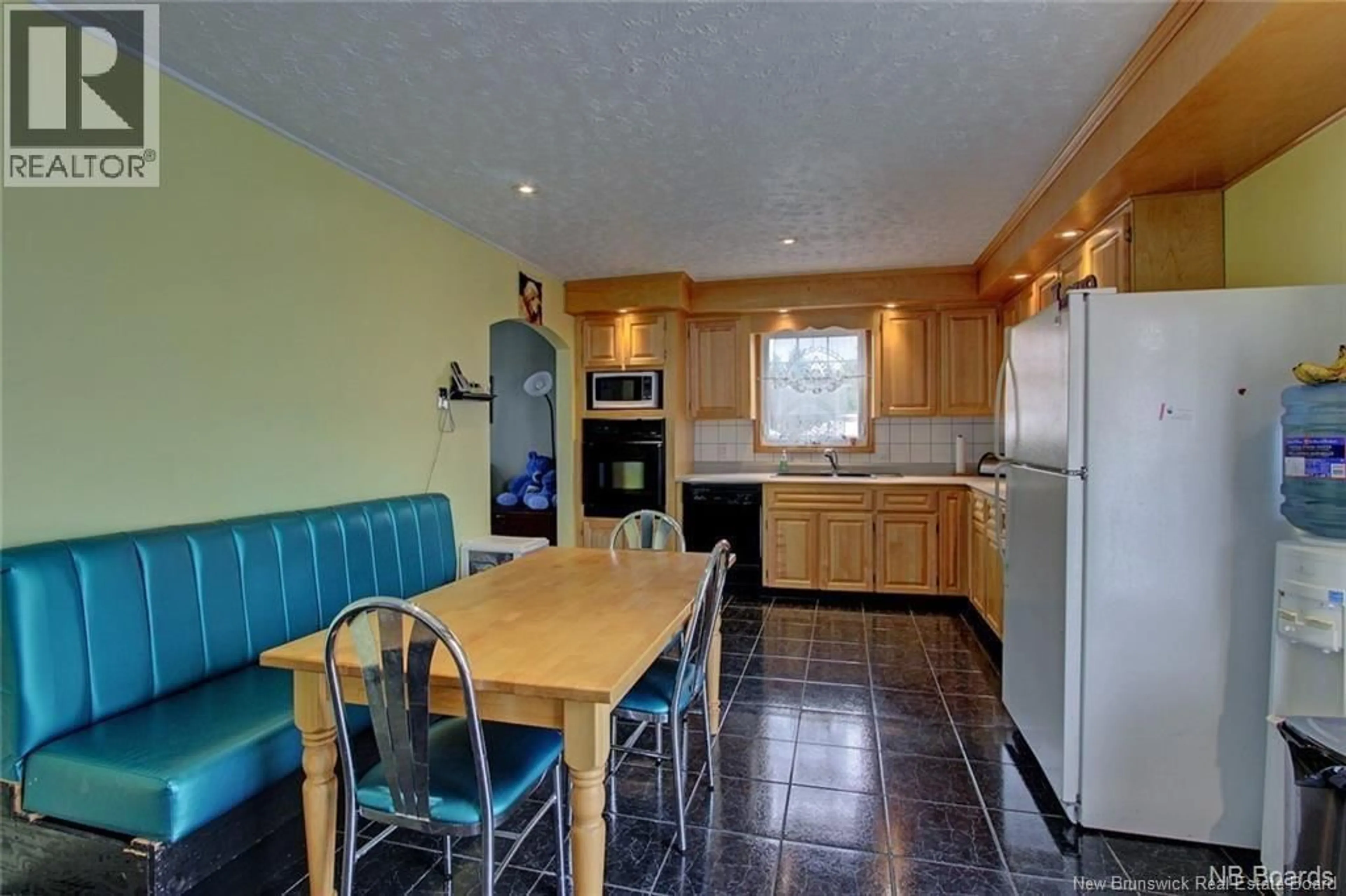 Standard kitchen, unknown for 29 SNOWBALL CRESCENT, Nackawic New Brunswick E6G1C9