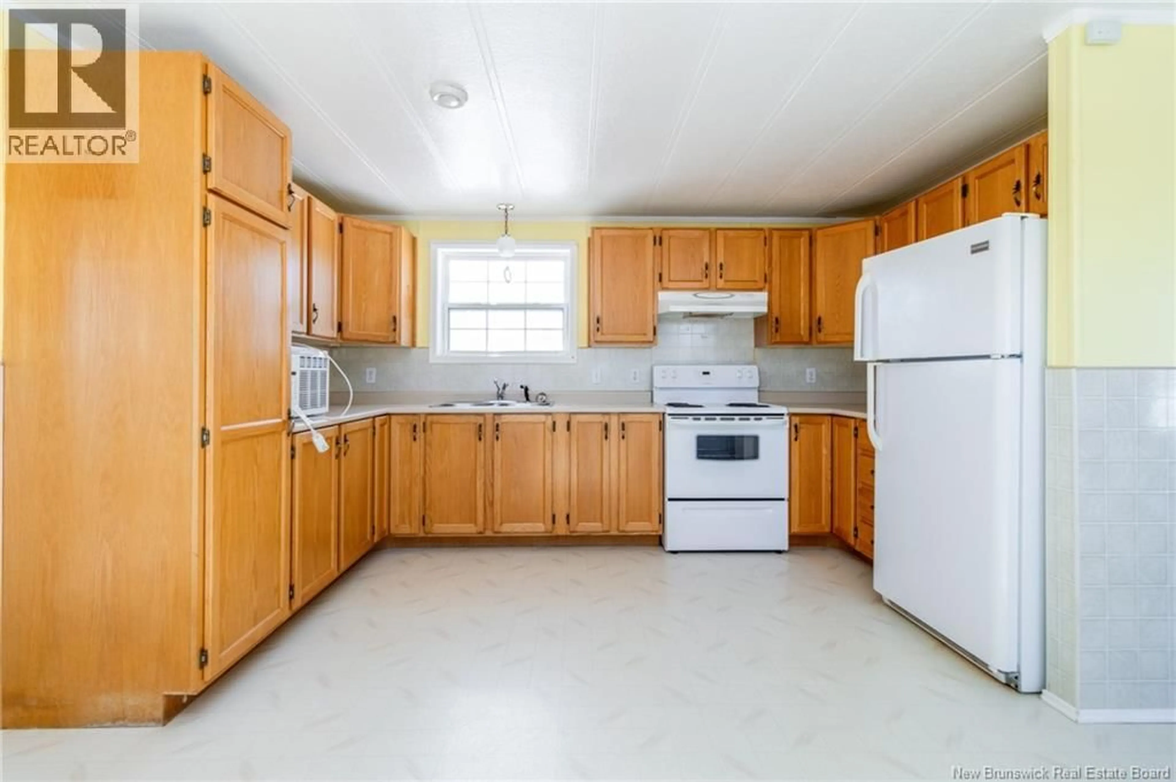 Standard kitchen, unknown for 130 LOCKHART MILL ROAD, Jacksonville New Brunswick E7M5K1