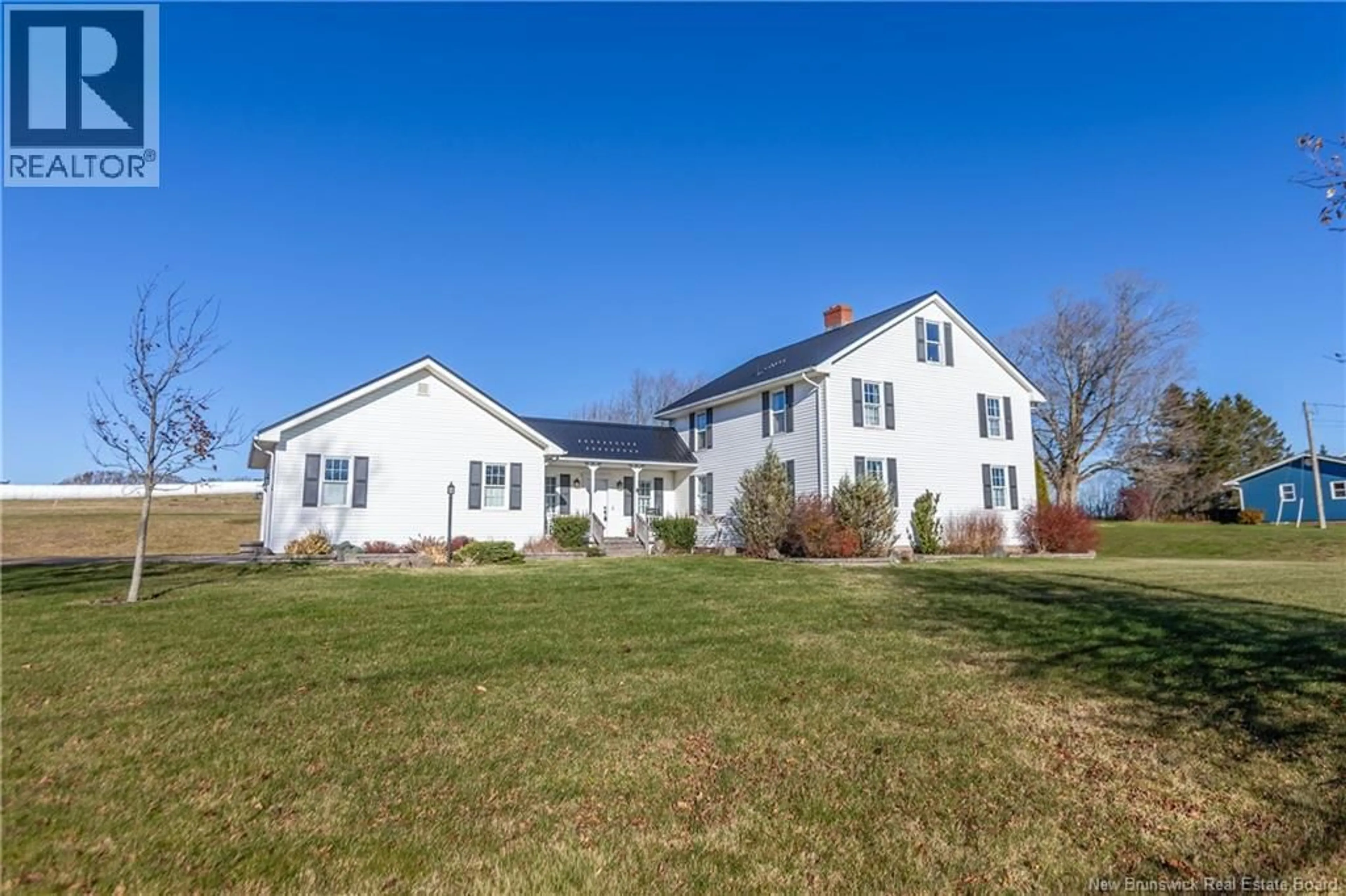 A pic from outside/outdoor area/front of a property/back of a property/a pic from drone, building for 280 MAIN STREET, Sackville New Brunswick E4L3H5