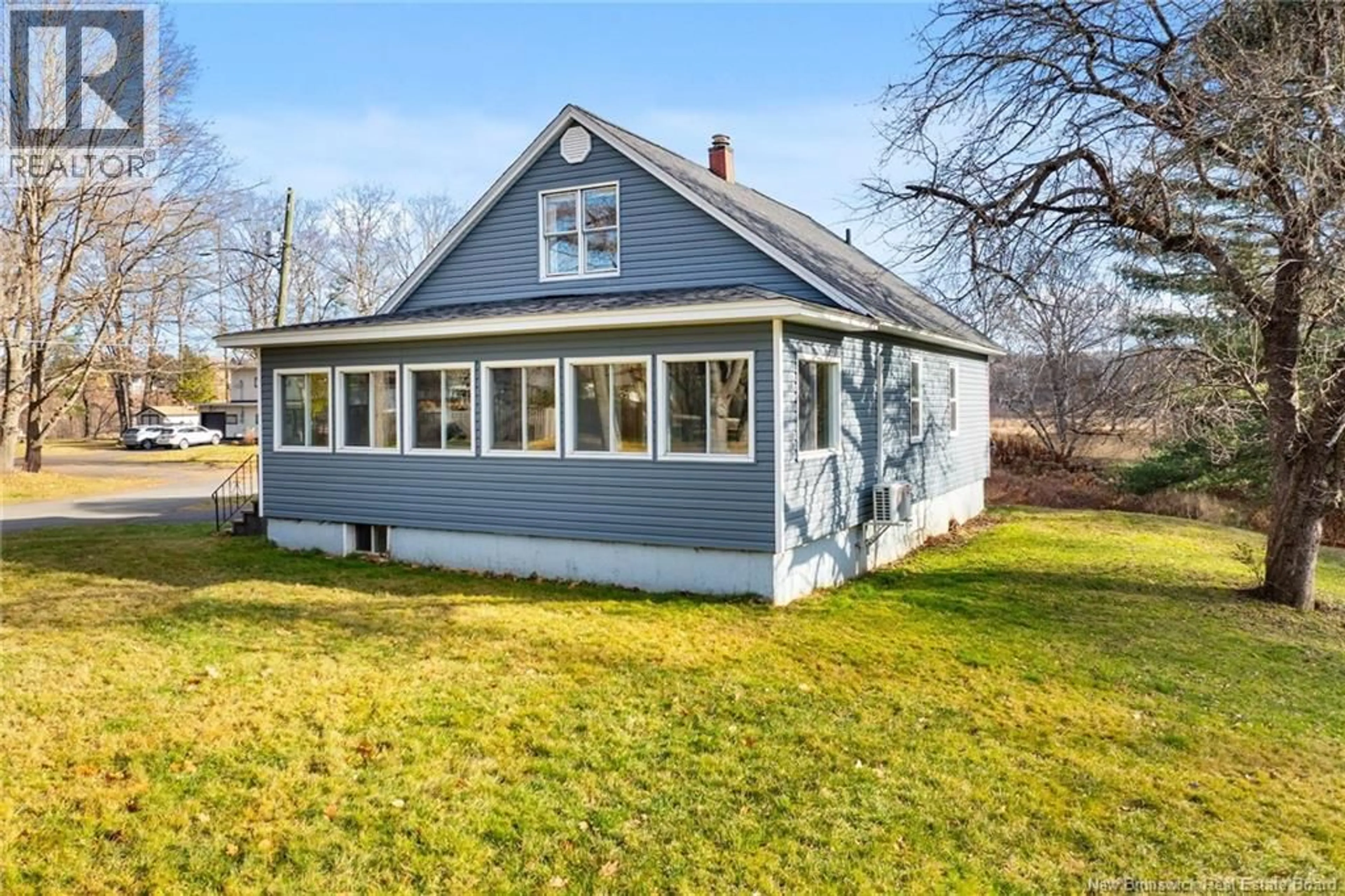 Home with vinyl exterior material, unknown for 8 DODONA PLACE, Fredericton New Brunswick E3A4B7