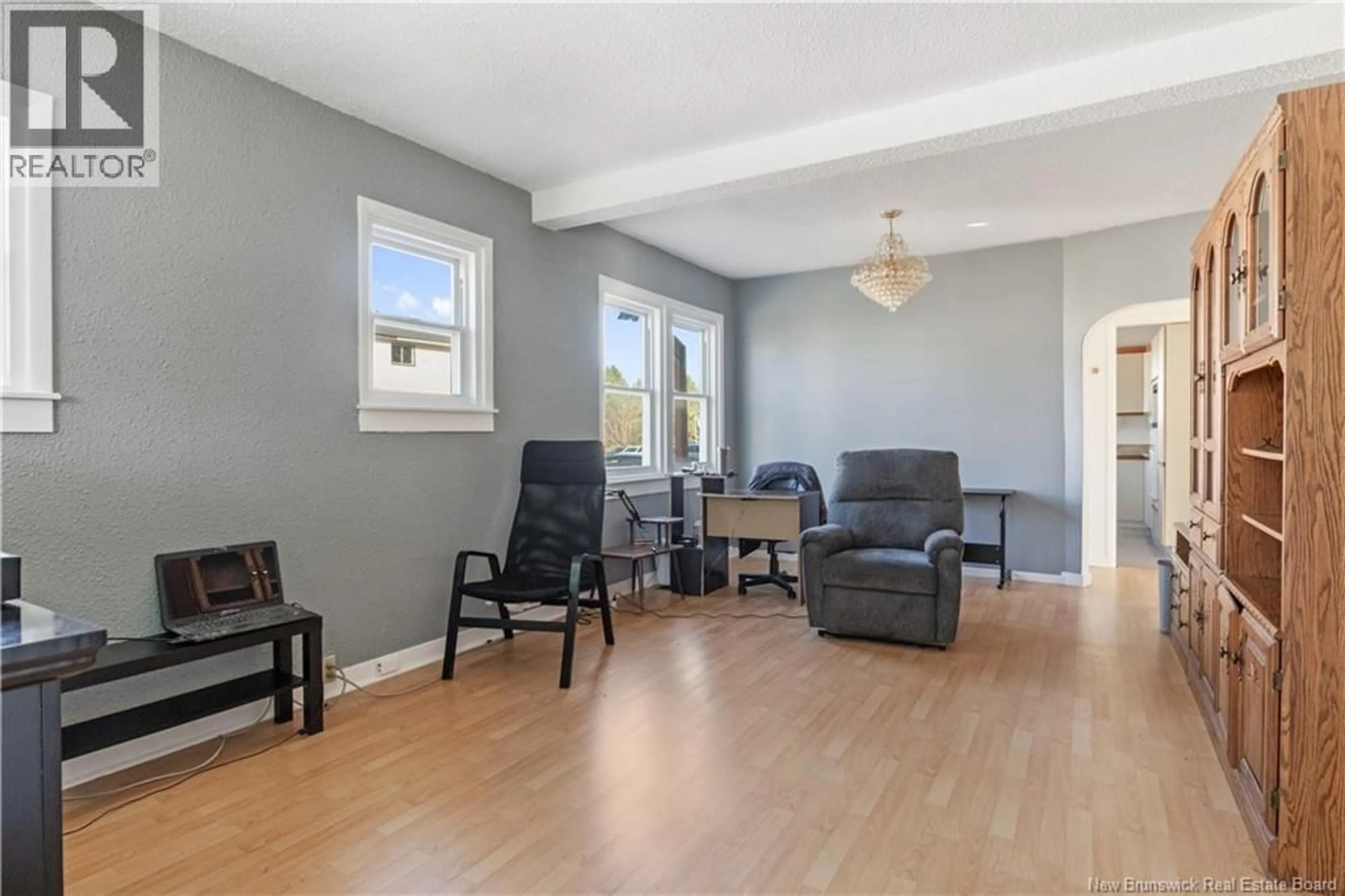 Living room with furniture, unknown for 10491 PRINCIAPLE, Saint-Louis-De-Kent New Brunswick E4X1E6