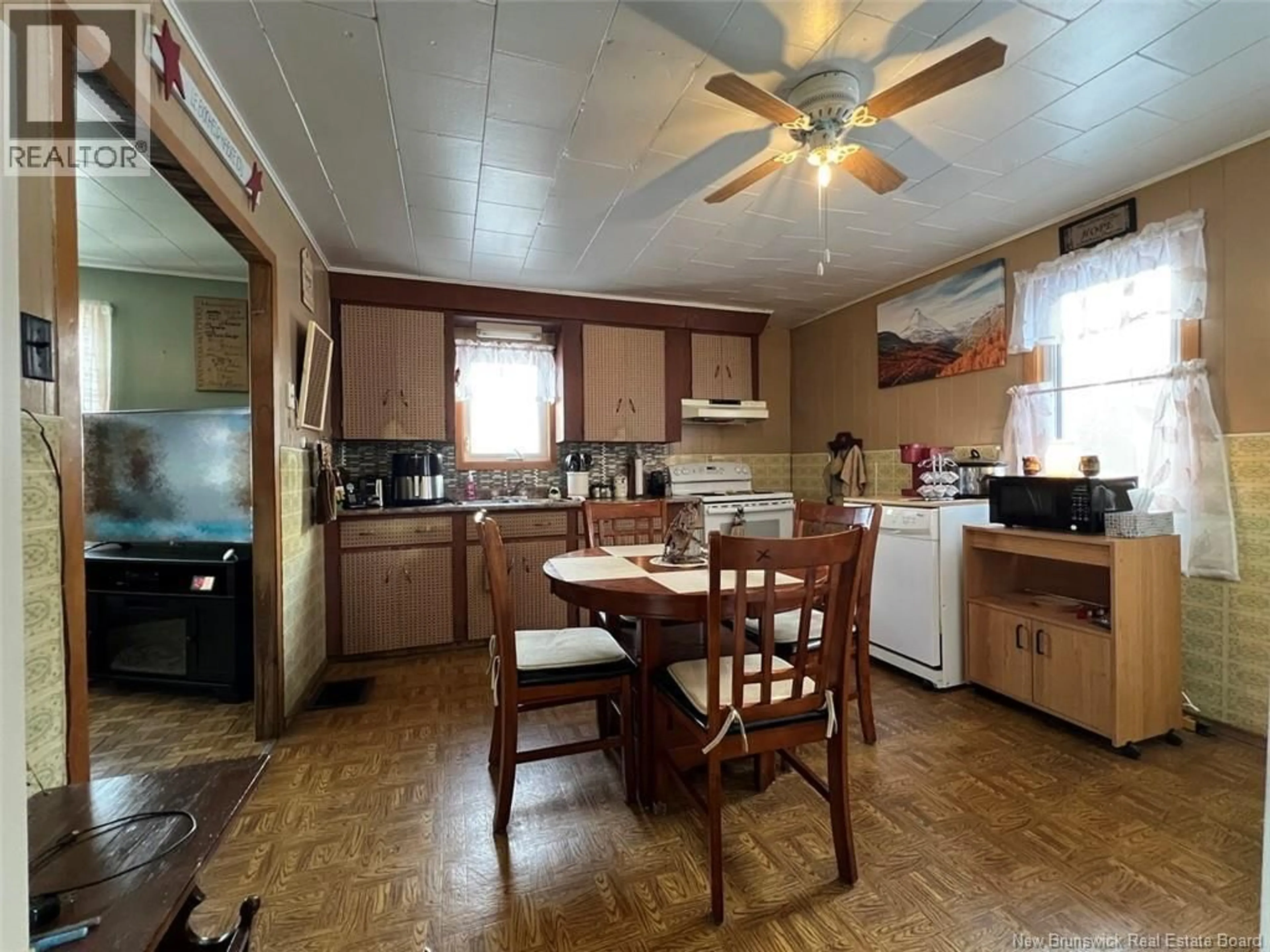 Standard kitchen, unknown for 102 GABOURIE ROAD, Verret New Brunswick E3V4N3