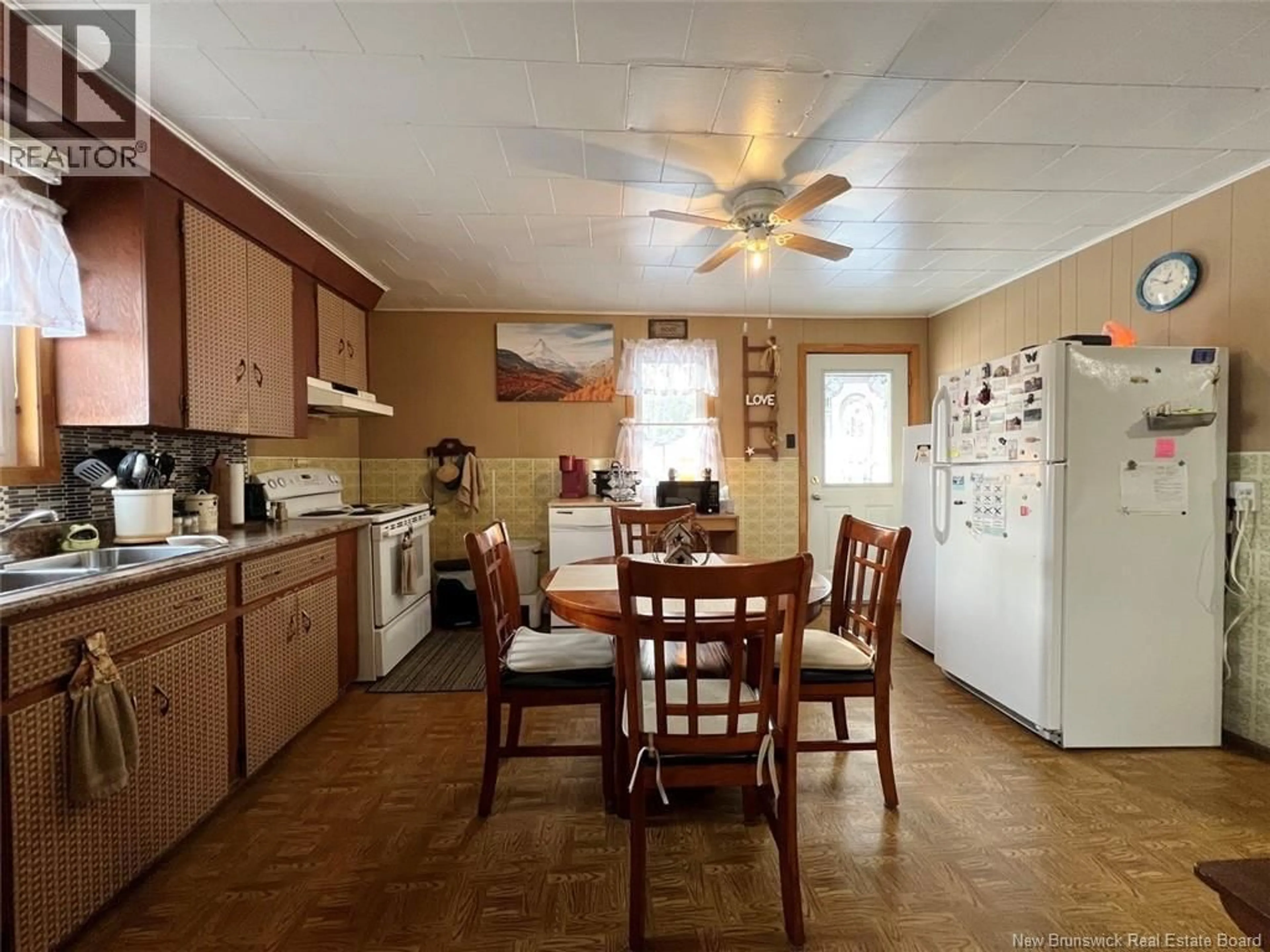 Standard kitchen, unknown for 102 GABOURIE ROAD, Verret New Brunswick E3V4N3
