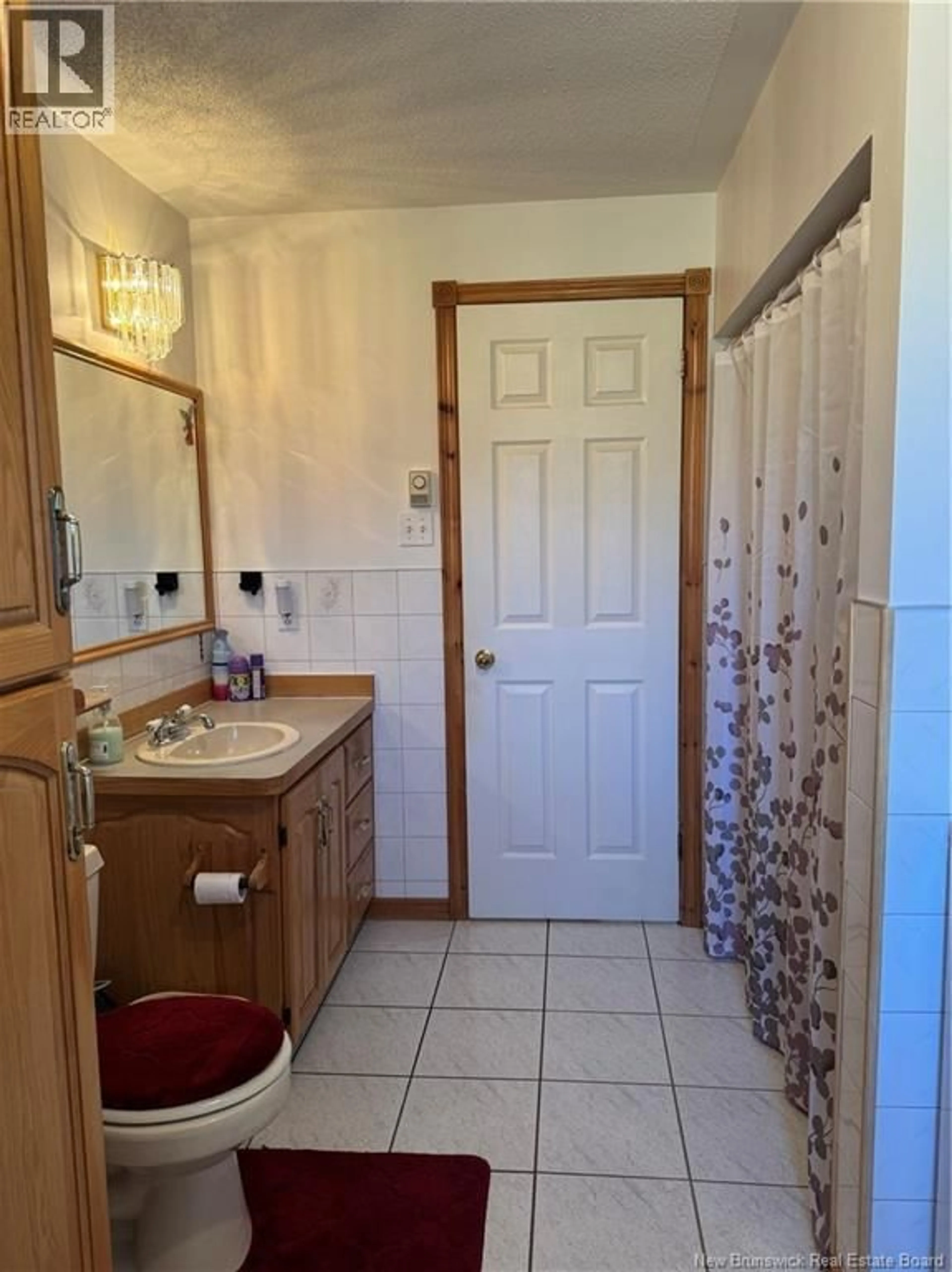 Standard bathroom, unknown for 11481 144 ROUTE ROUTE, Saint-Léonard-Parent New Brunswick E7E2N1