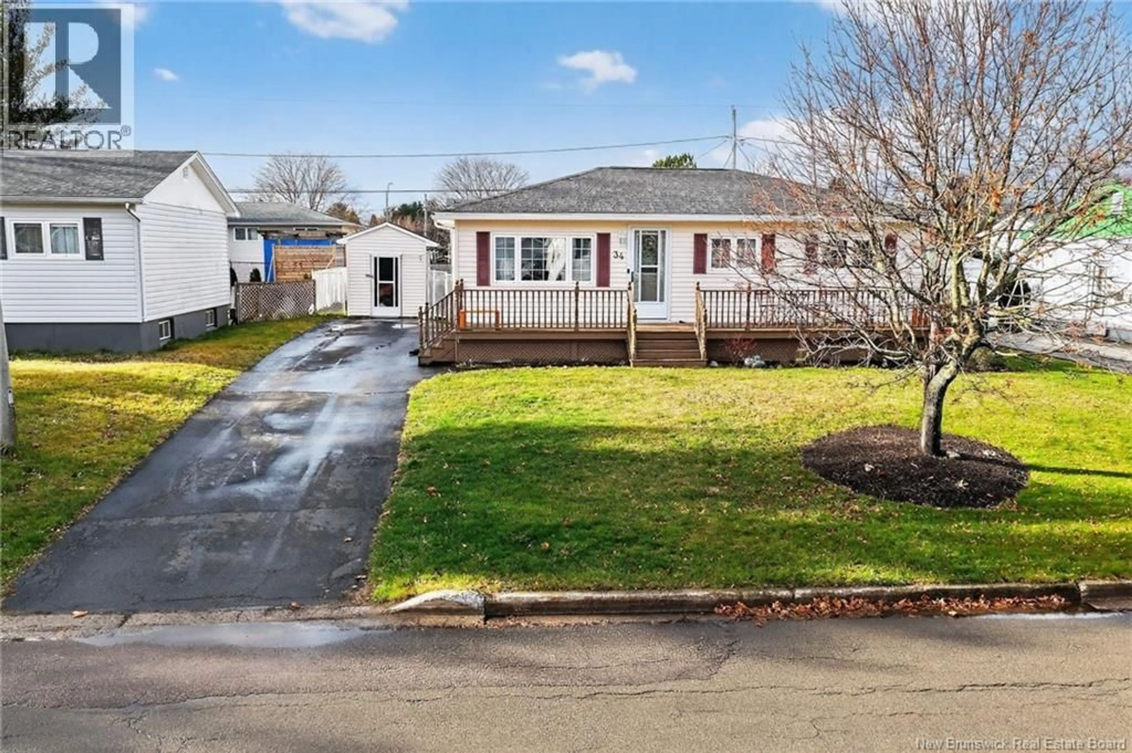 A pic from outside/outdoor area/front of a property/back of a property/a pic from drone, street for 34 KERRY COURT, Riverview New Brunswick E1B3P5