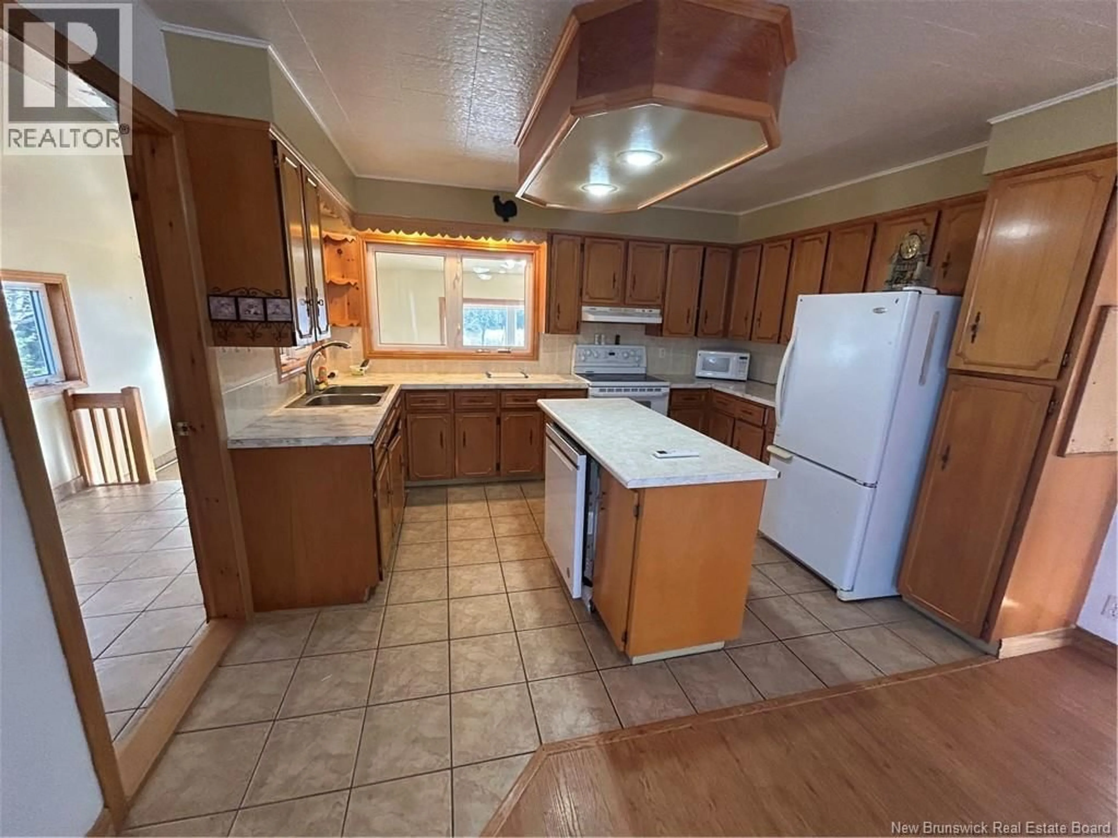 Standard kitchen, unknown for 10688 ROUTE 11, Six Roads New Brunswick E1X3C7