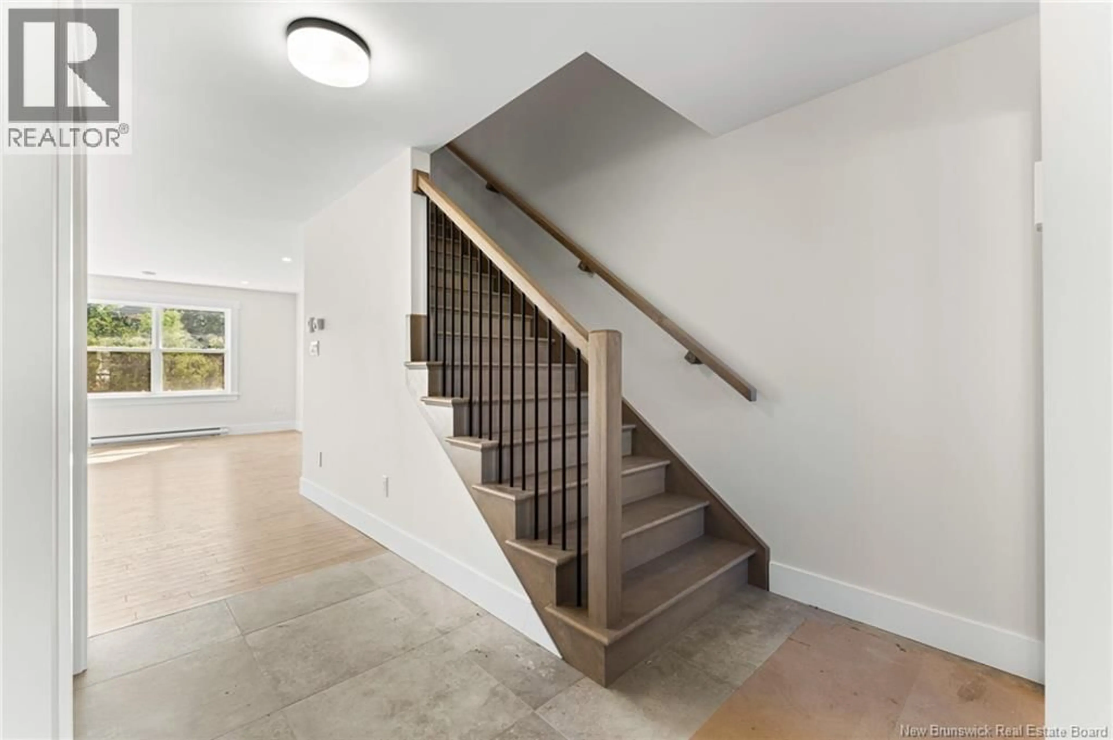 Stairs for 50 ROCHEFORT, Dieppe New Brunswick E1A6S4