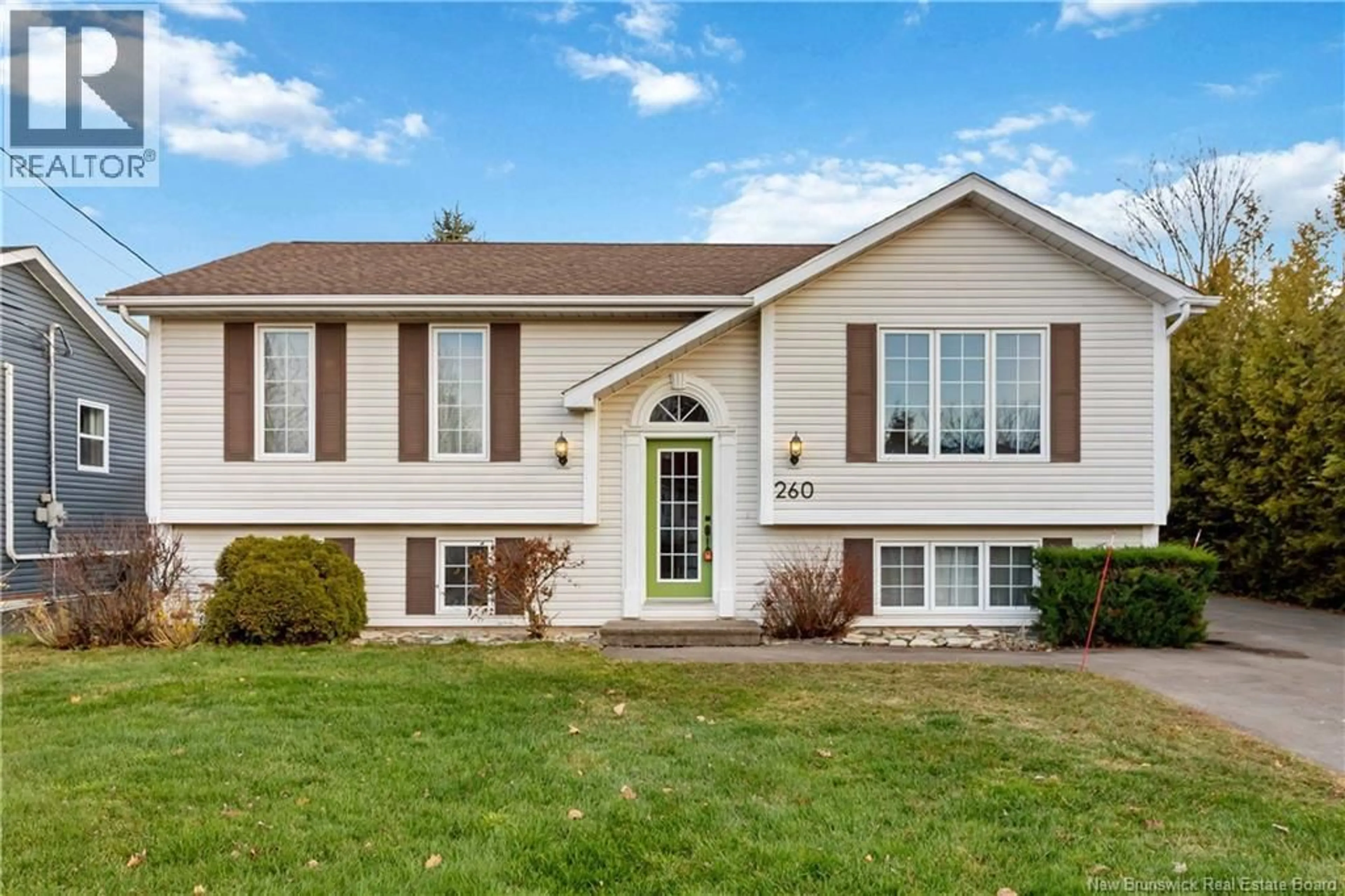 Home with vinyl exterior material, street for 260 MAPLEHURST, Moncton New Brunswick E1G4T8