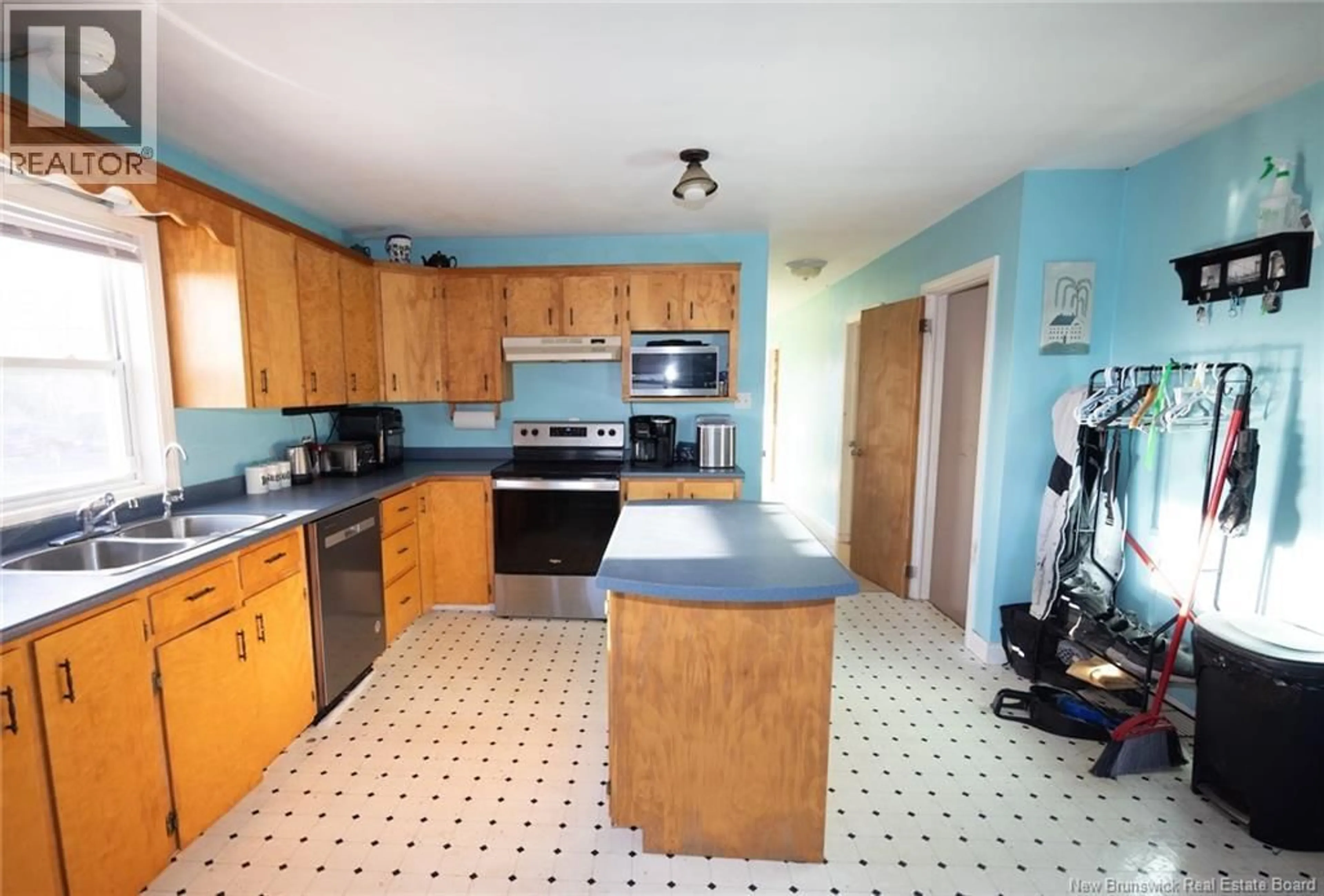 Standard kitchen, unknown for 368 KINGSLEY ROAD, Kingsley New Brunswick E3A6E6