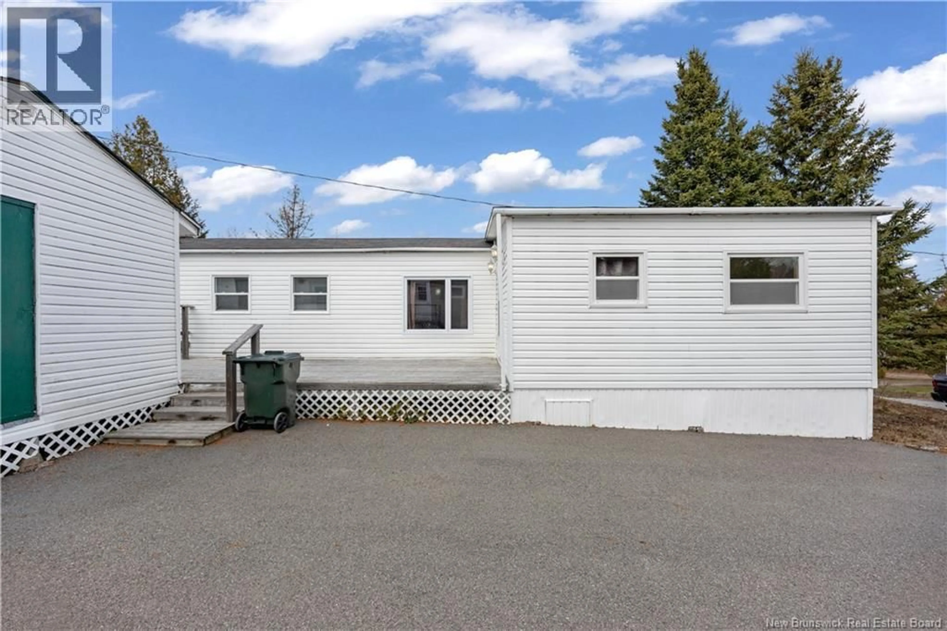 Unknown for 6 FIRST STREET, Quispamsis New Brunswick E2G1V2