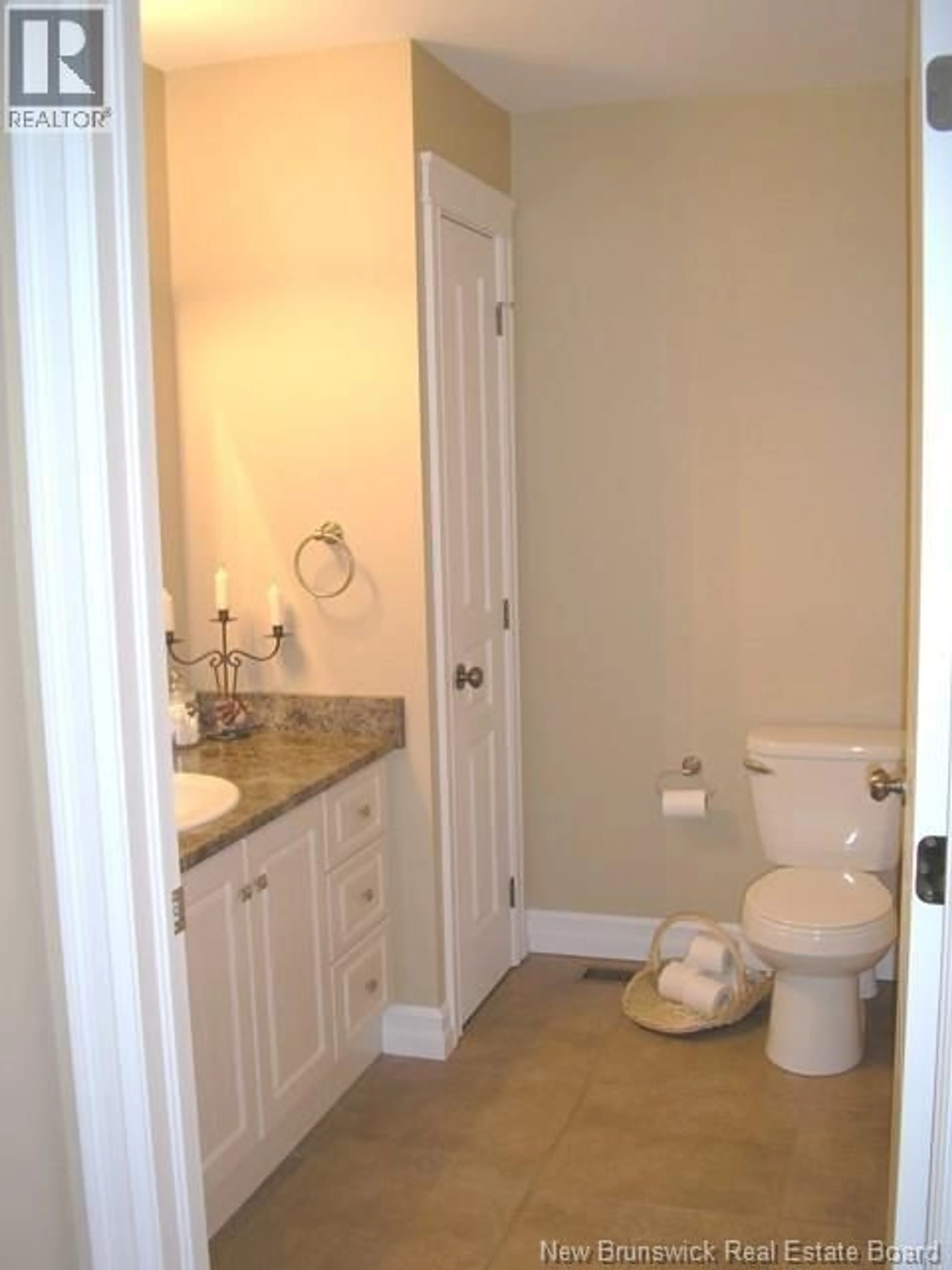 Standard bathroom, ceramic/tile floor for 292 THOMAS, Dieppe New Brunswick E1A2C2