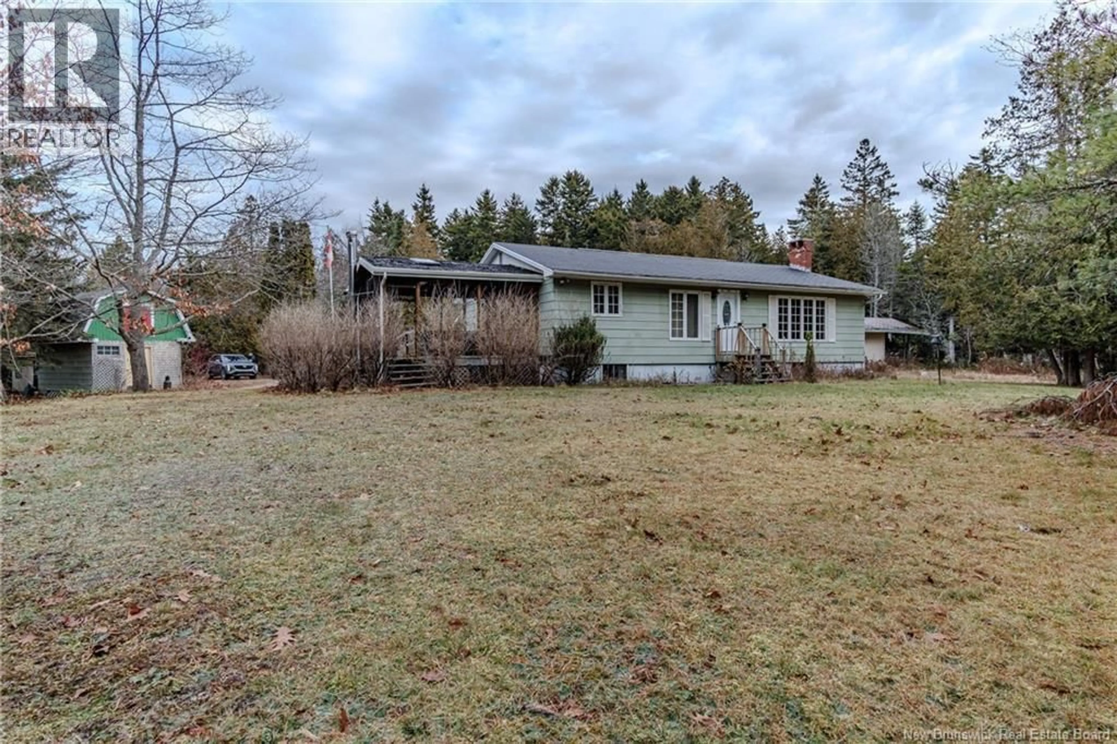A pic from outside/outdoor area/front of a property/back of a property/a pic from drone, street for 207 FRENCH VILLAGE ROAD, Quispamsis New Brunswick E2S2V8