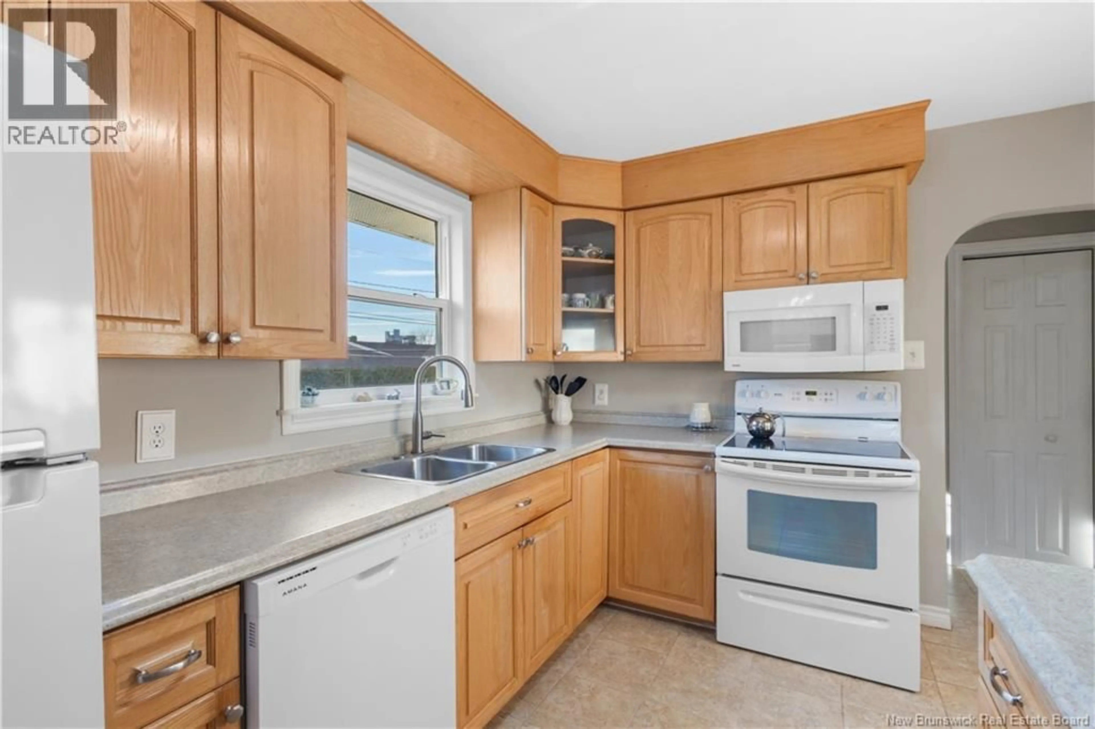 Standard kitchen, ceramic/tile floor for 18 PARK DRIVE, Miramichi New Brunswick E1N2Y9