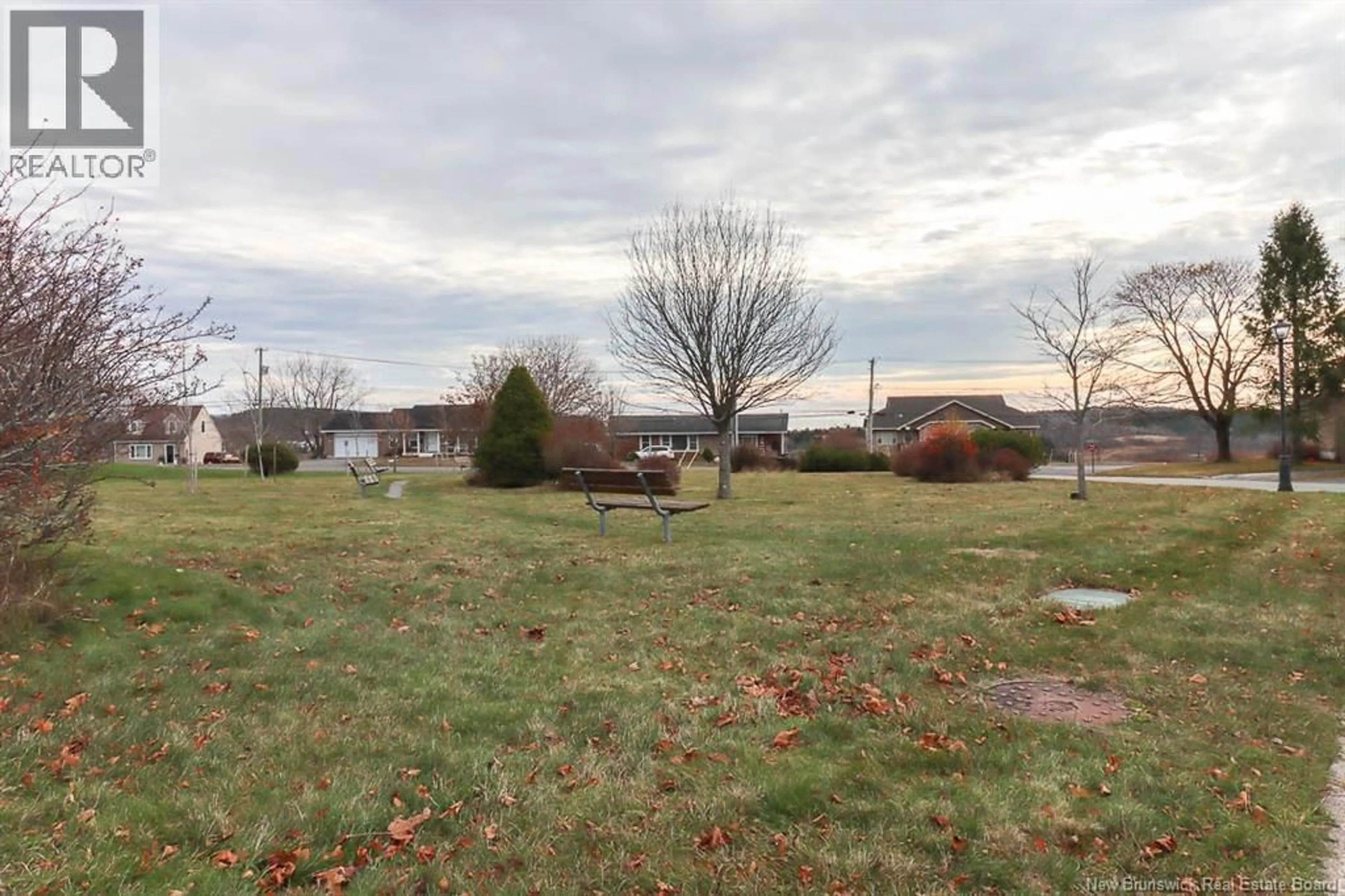 A pic from outside/outdoor area/front of a property/back of a property/a pic from drone, mountain view for 34 SCOTIAVIEW DRIVE, Saint John New Brunswick E2M5R1