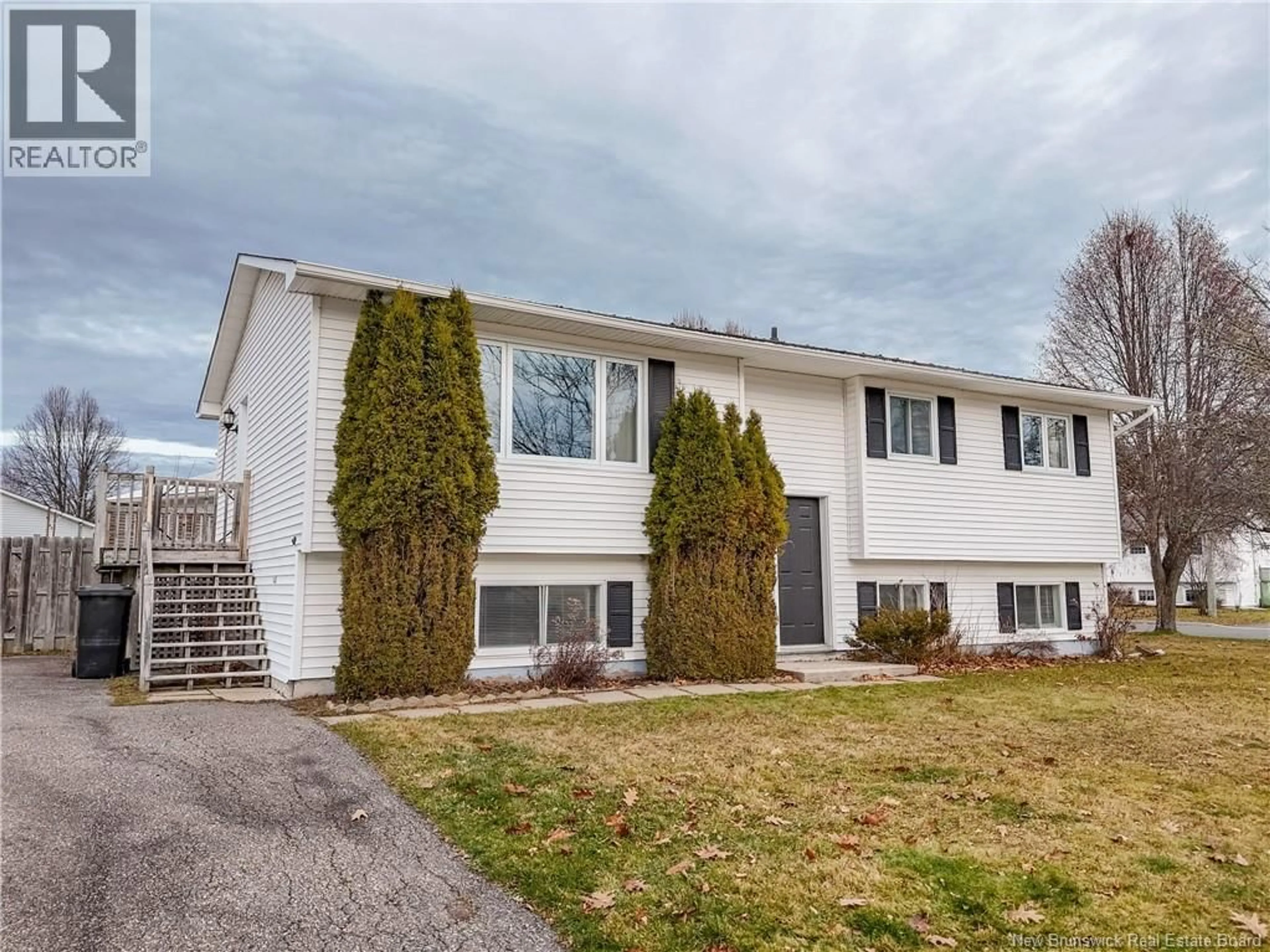 Home with vinyl exterior material, street for 40 MASON AVENUE, Fredericton New Brunswick E3A5R1