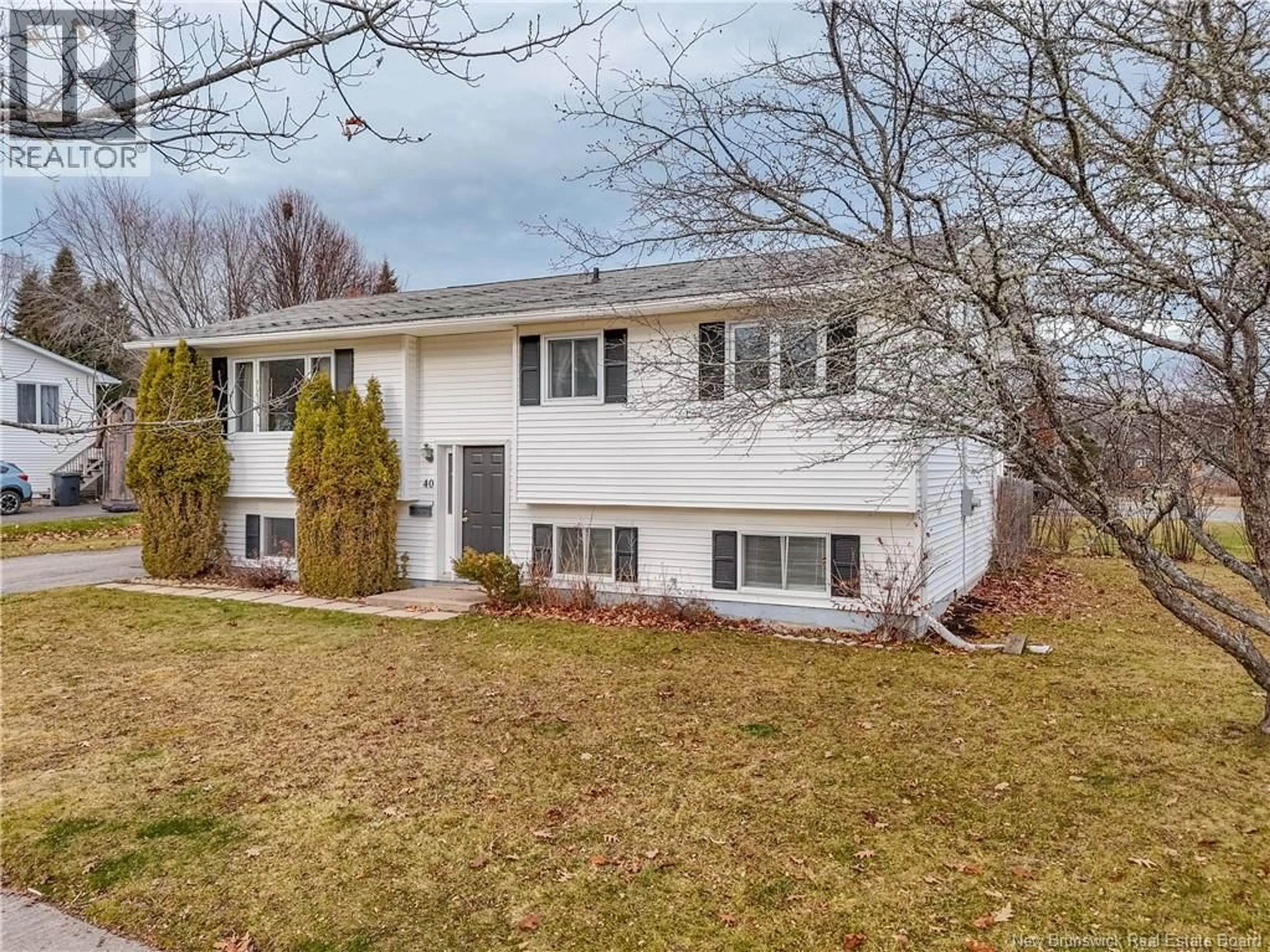 Home with vinyl exterior material, street for 40 MASON AVENUE, Fredericton New Brunswick E3A5R1