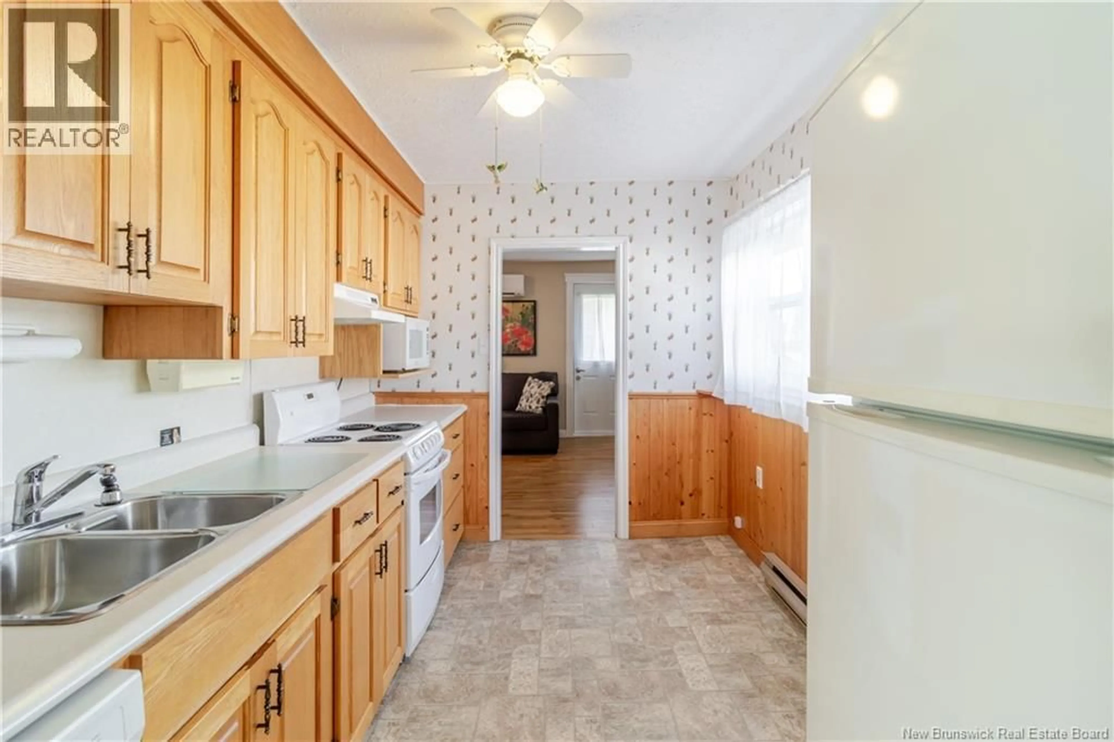Standard kitchen, ceramic/tile floor for 278 NEILL STREET, Fredericton New Brunswick E3A2Z8