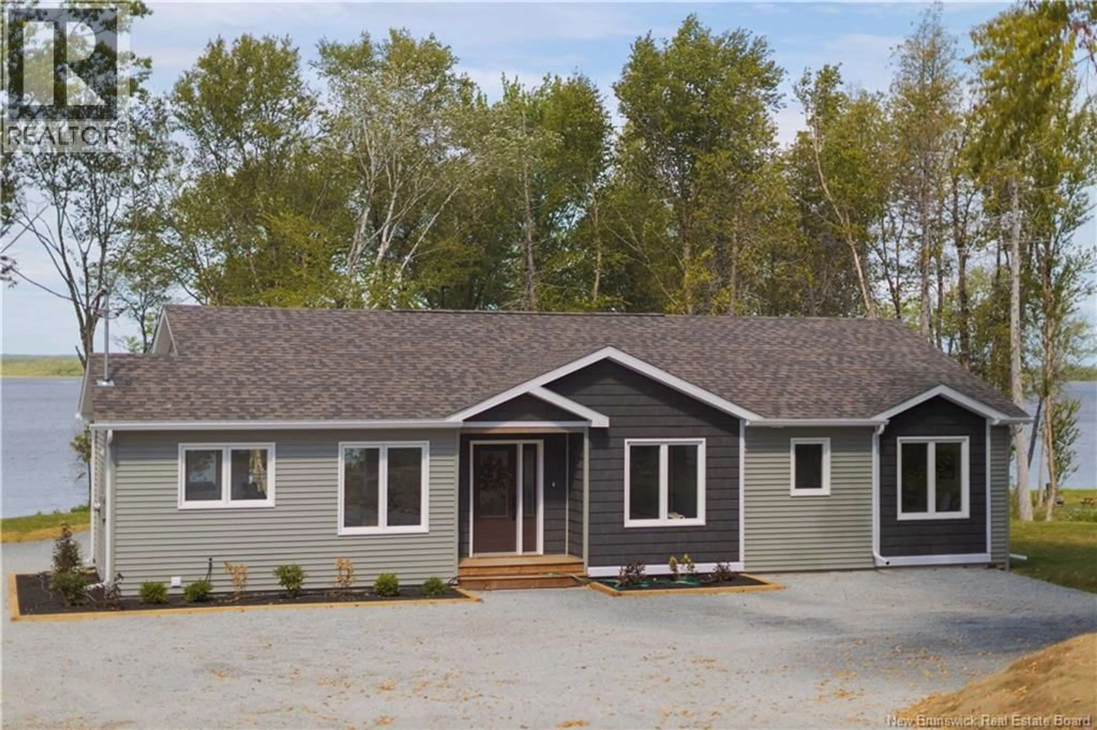 Home with vinyl exterior material, unknown for 452 COX POINT ROAD, Cumberland Bay New Brunswick E4A3N9