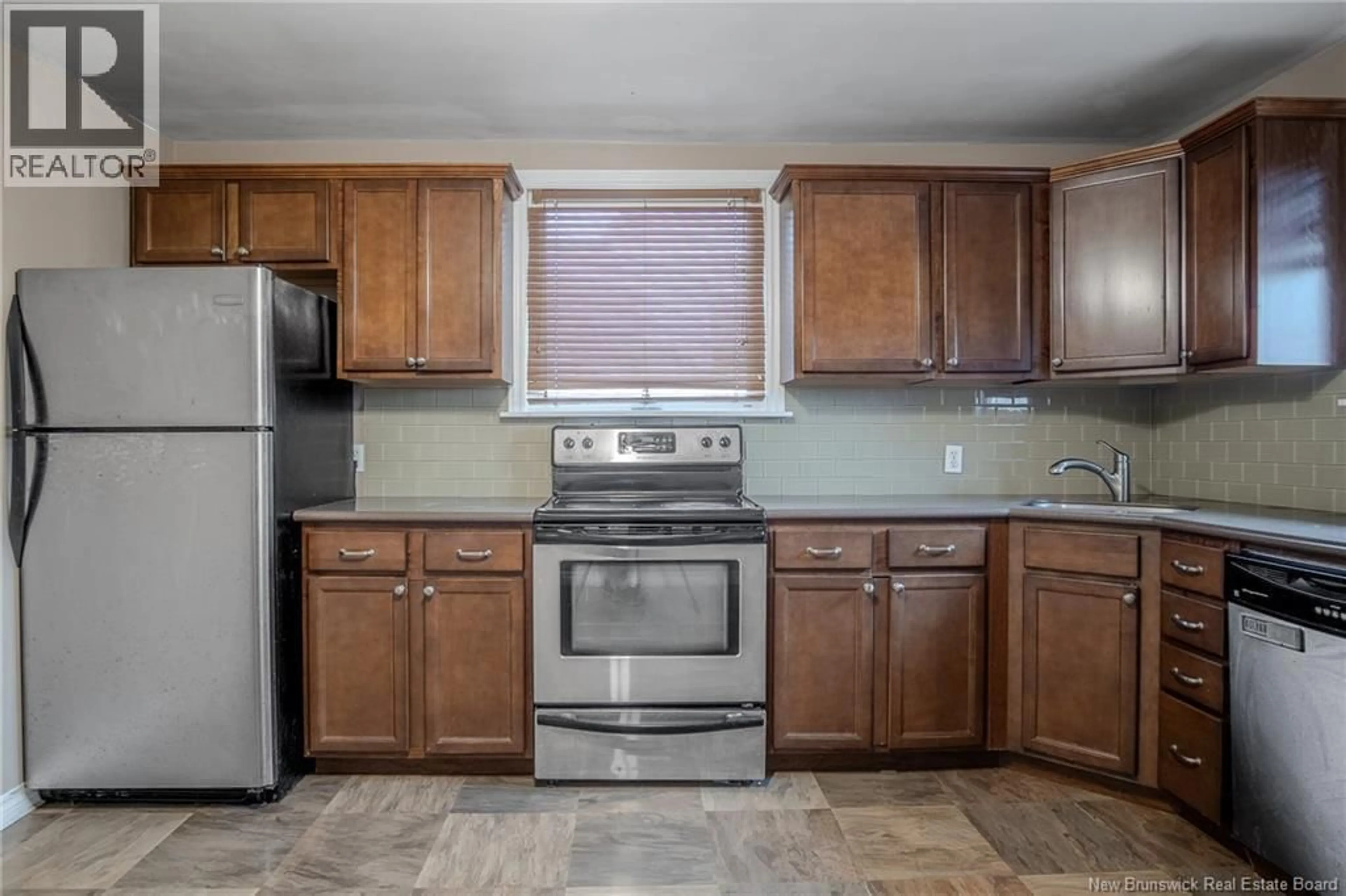Standard kitchen, ceramic/tile floor for 754 BEACONSFIELD AVENUE, Saint John New Brunswick E2M2K7