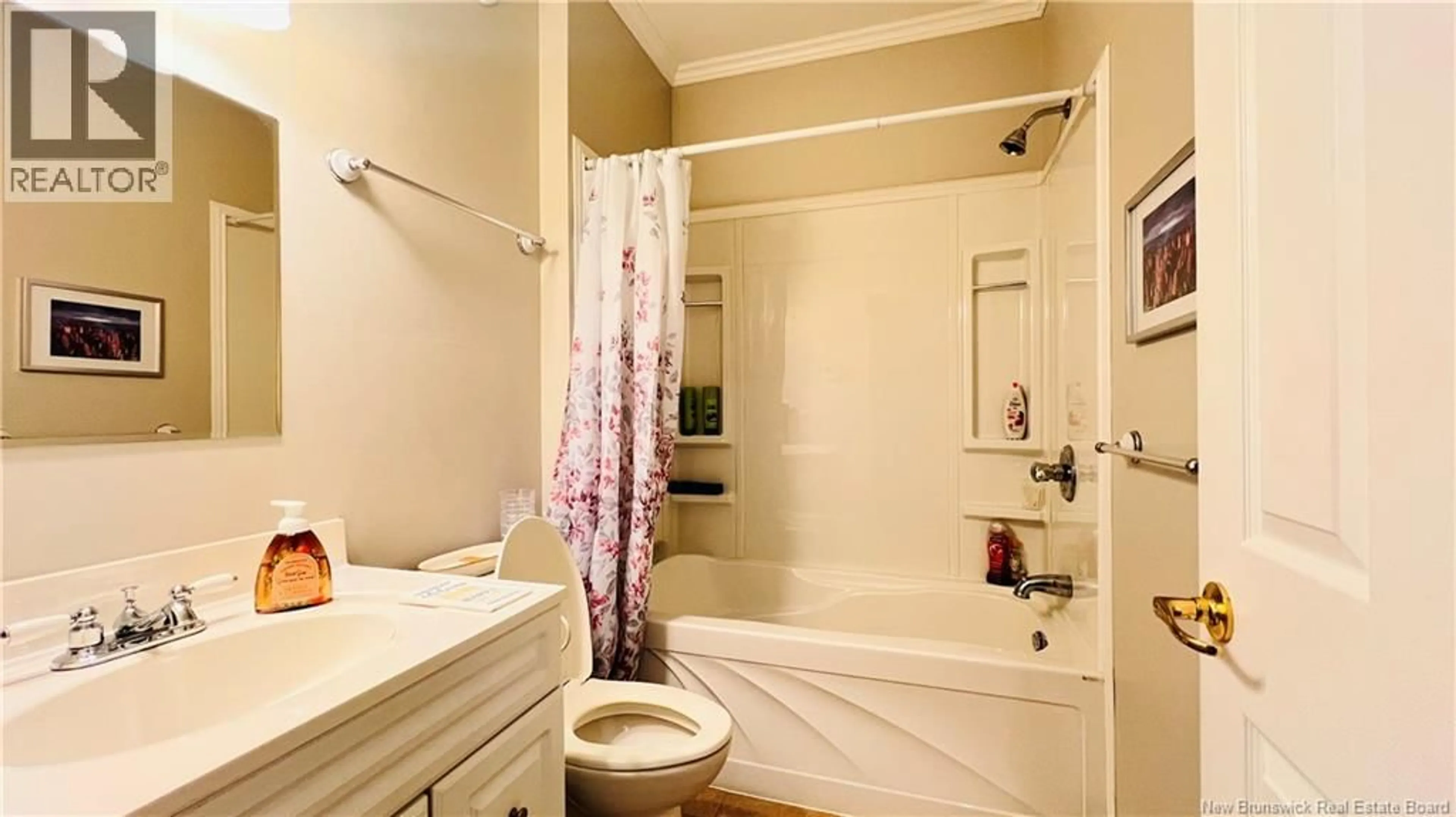 Standard bathroom, ceramic/tile floor for 336 PARKSIDE, Bathurst New Brunswick E2A1N4