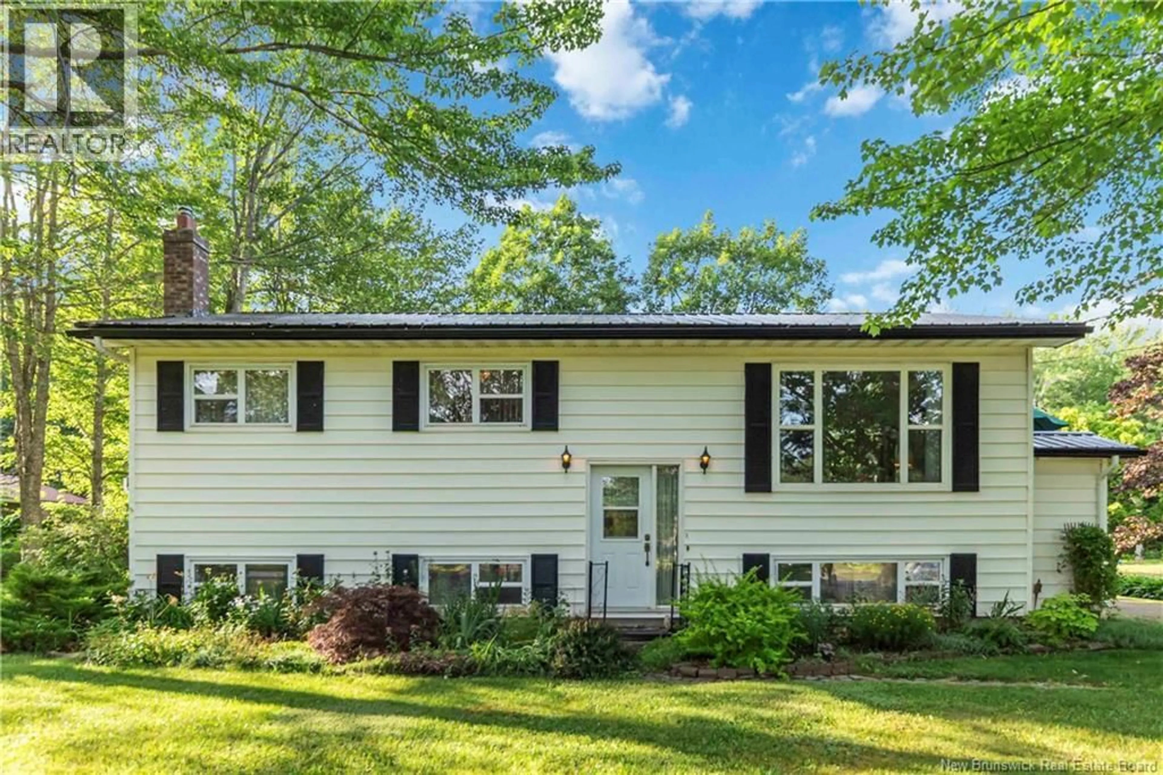 Home with vinyl exterior material, unknown for 110 CAPE BRETON ROAD, Irishtown New Brunswick E1H1W9