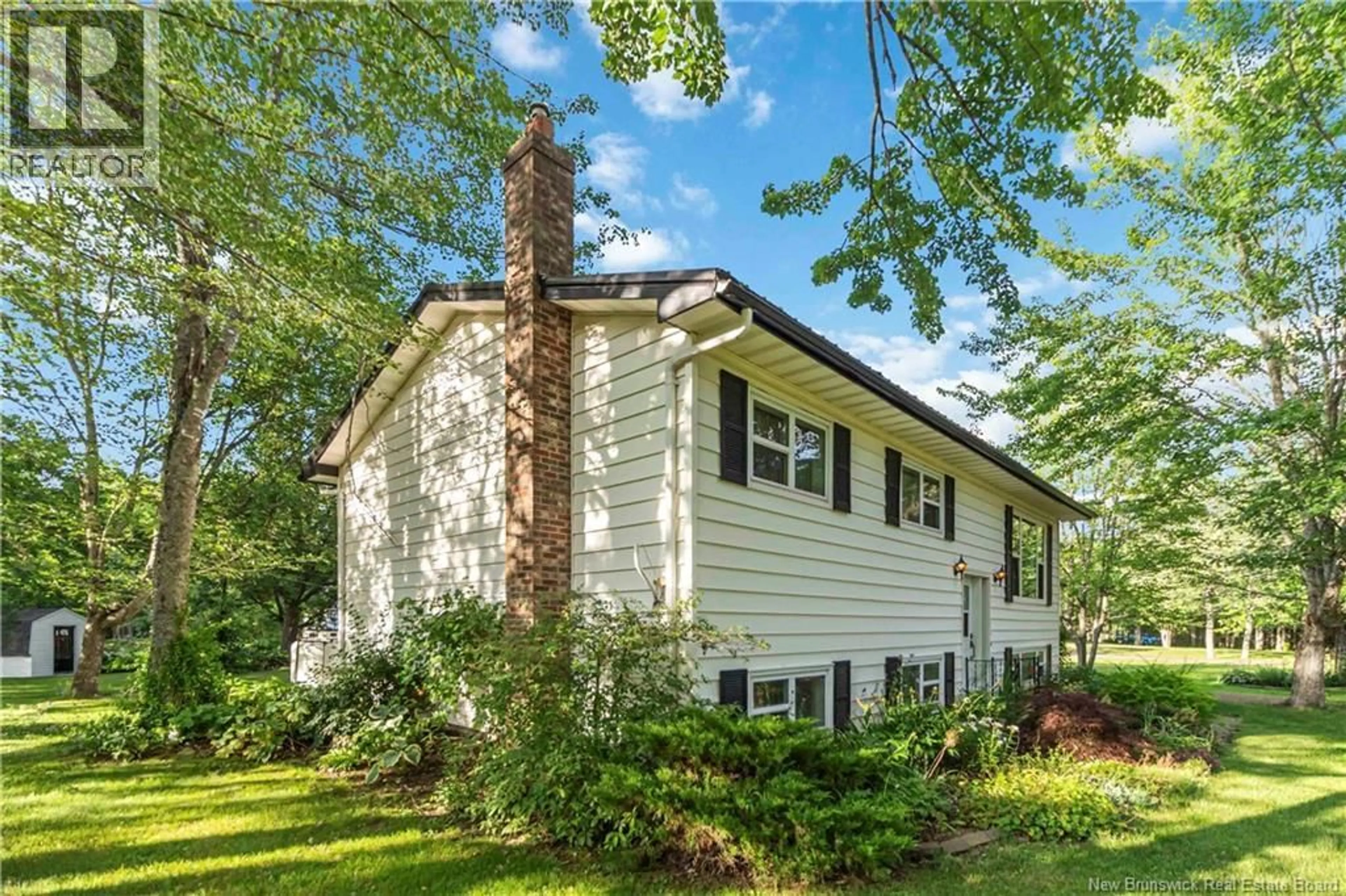 Home with vinyl exterior material, unknown for 110 CAPE BRETON ROAD, Irishtown New Brunswick E1H1W9