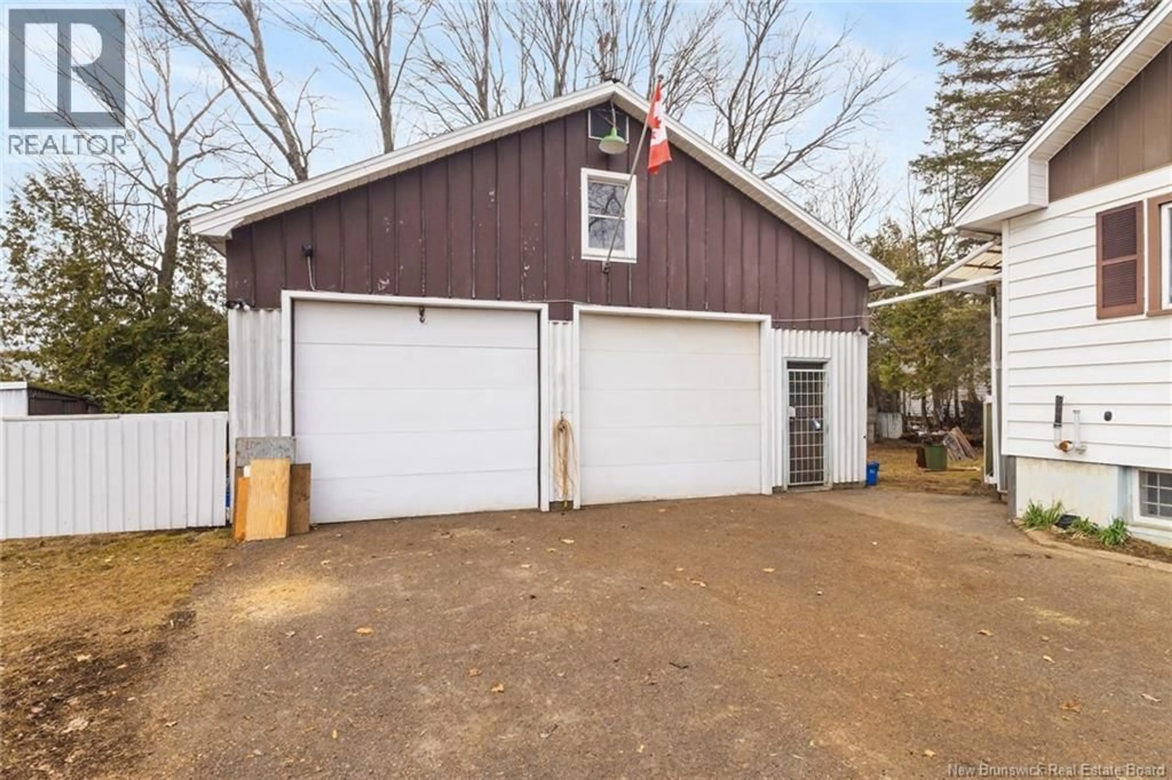 Indoor garage for 27 YOUNG STREET, Fredericton New Brunswick E3A3Y3
