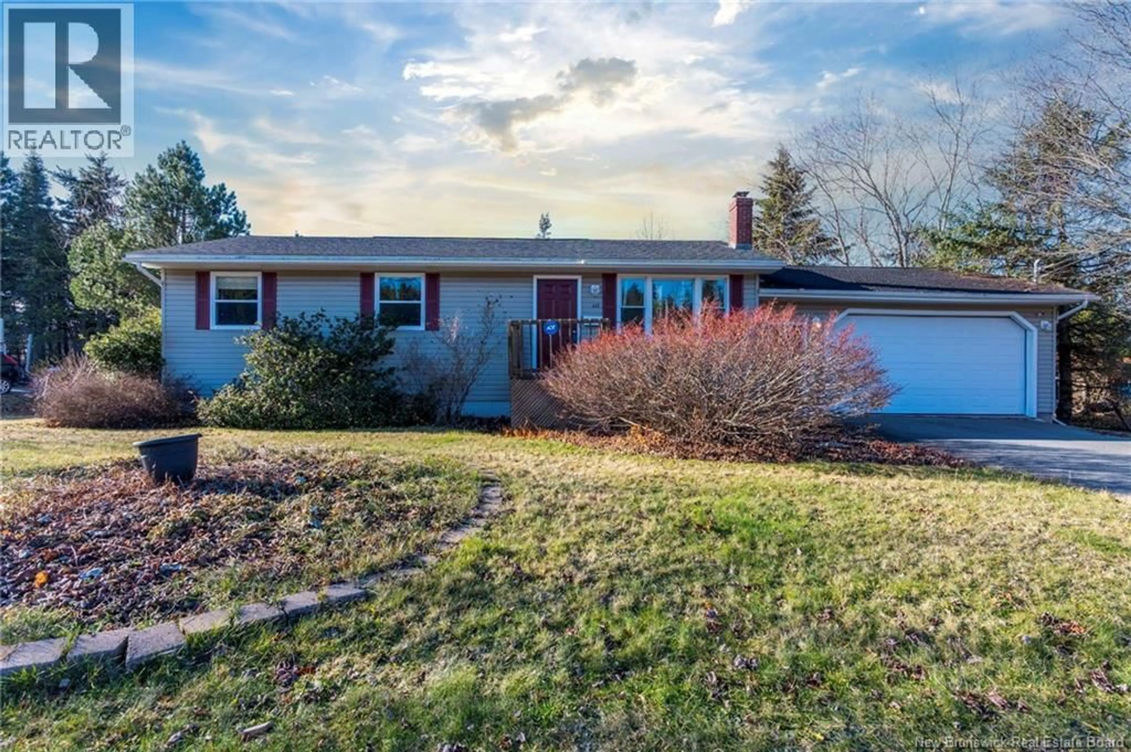 Home with vinyl exterior material, unknown for 337 LAKEVIEW DRIVE, Saint John New Brunswick E2J3M9