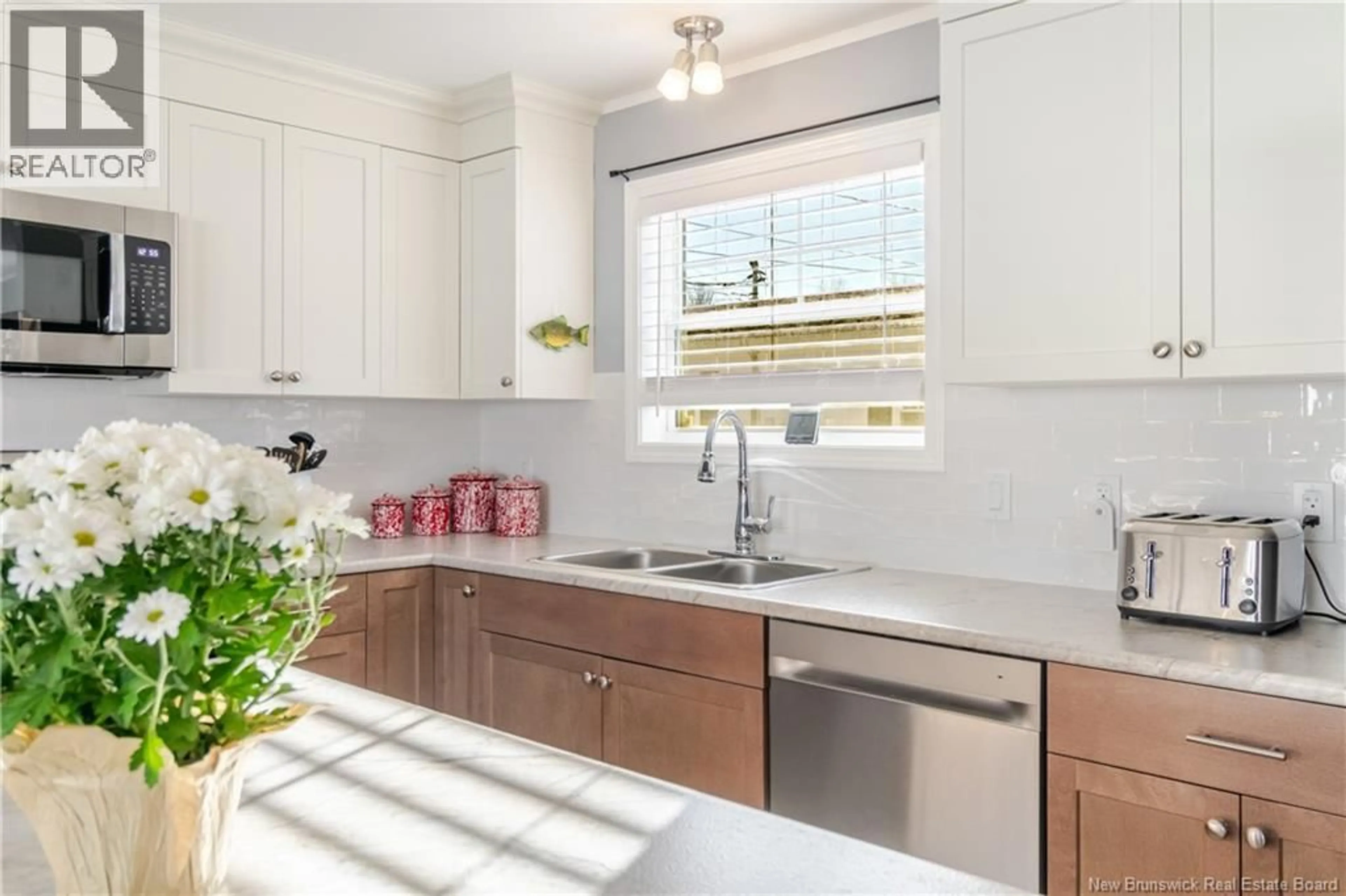 Contemporary kitchen, ceramic/tile floor for 215 MOORE STREET, Fredericton New Brunswick E3A8L6