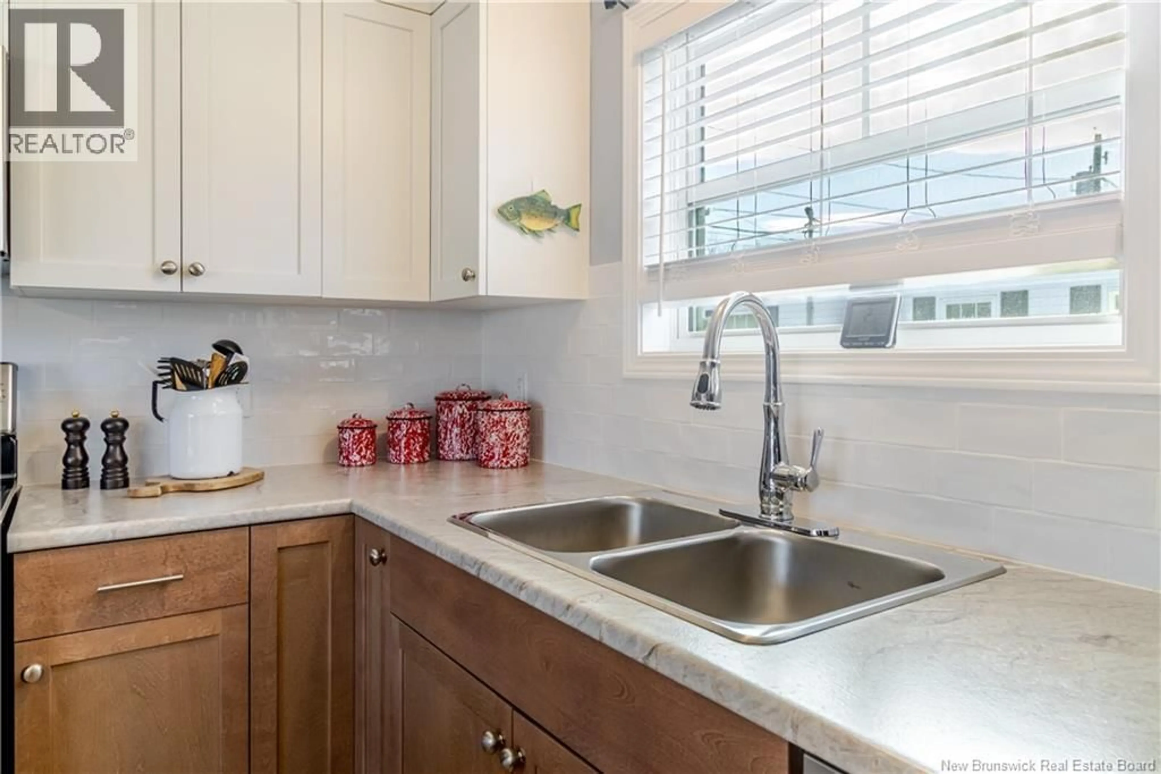 Standard kitchen, ceramic/tile floor for 215 MOORE STREET, Fredericton New Brunswick E3A8L6