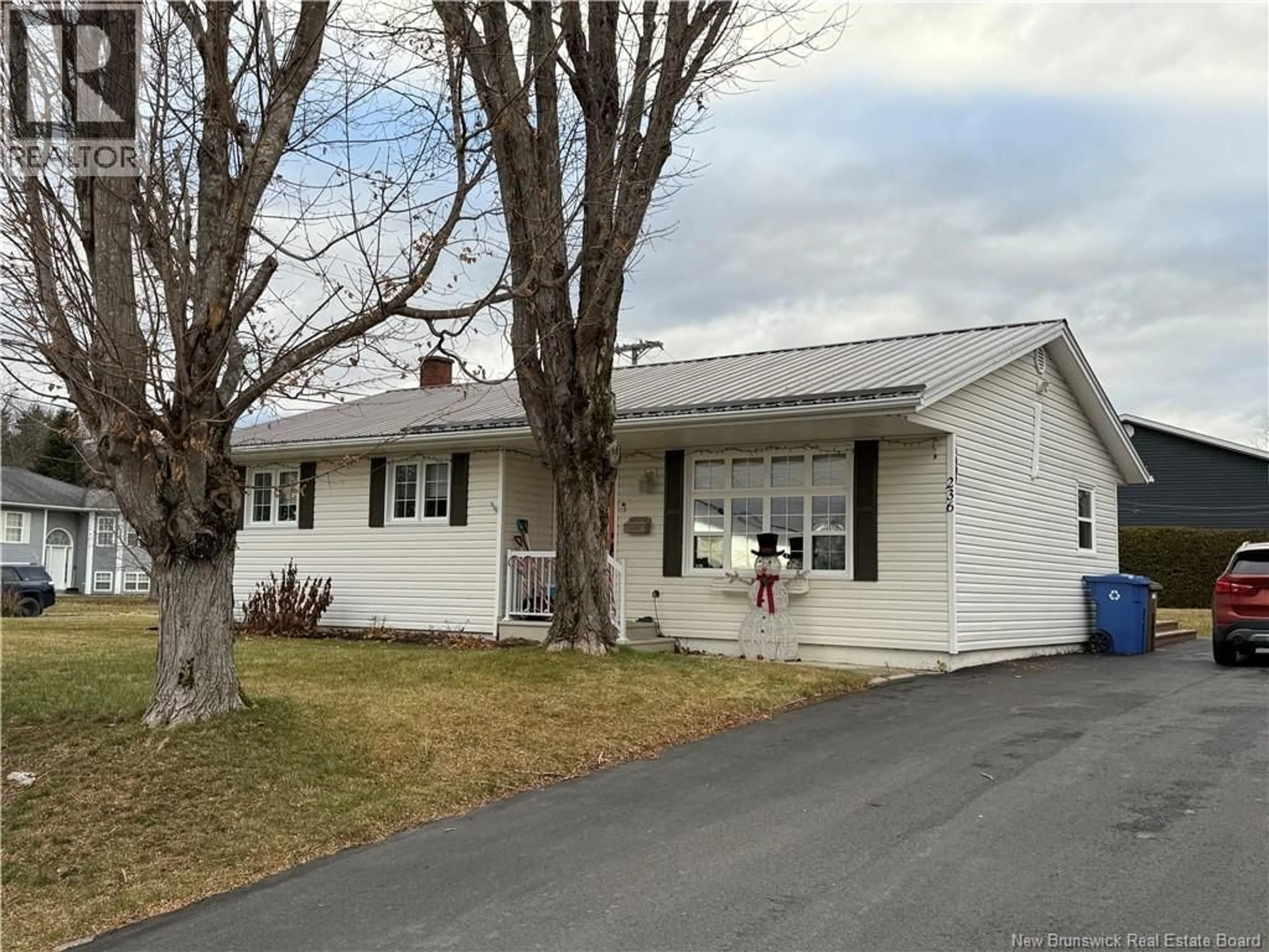 Home with vinyl exterior material, street for 236 NEILSON STREET, Woodstock New Brunswick E7M2H9