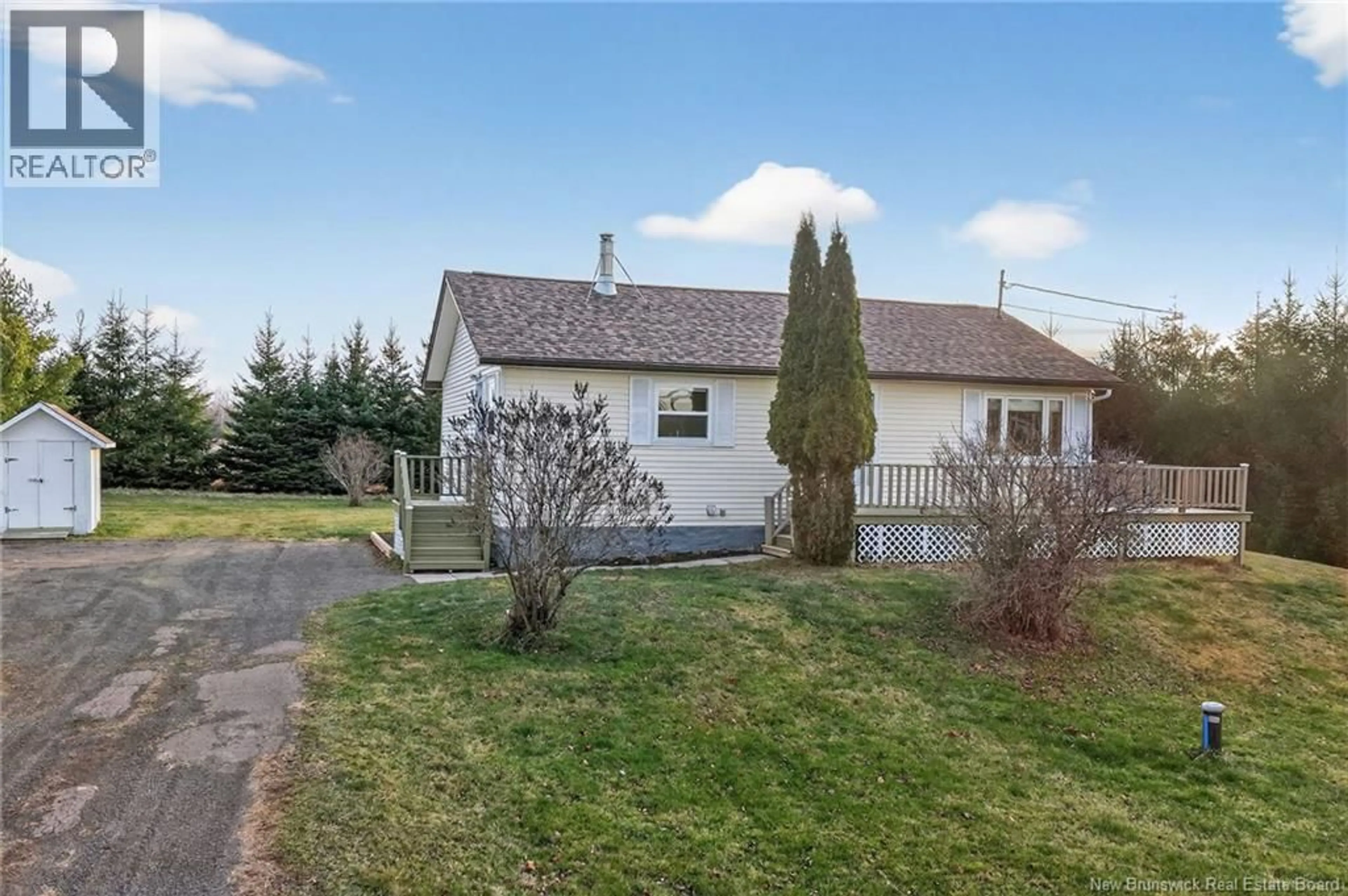 A pic from outside/outdoor area/front of a property/back of a property/a pic from drone, street for 1371 COCAGNE SUD, Cocagne New Brunswick E4V1W6