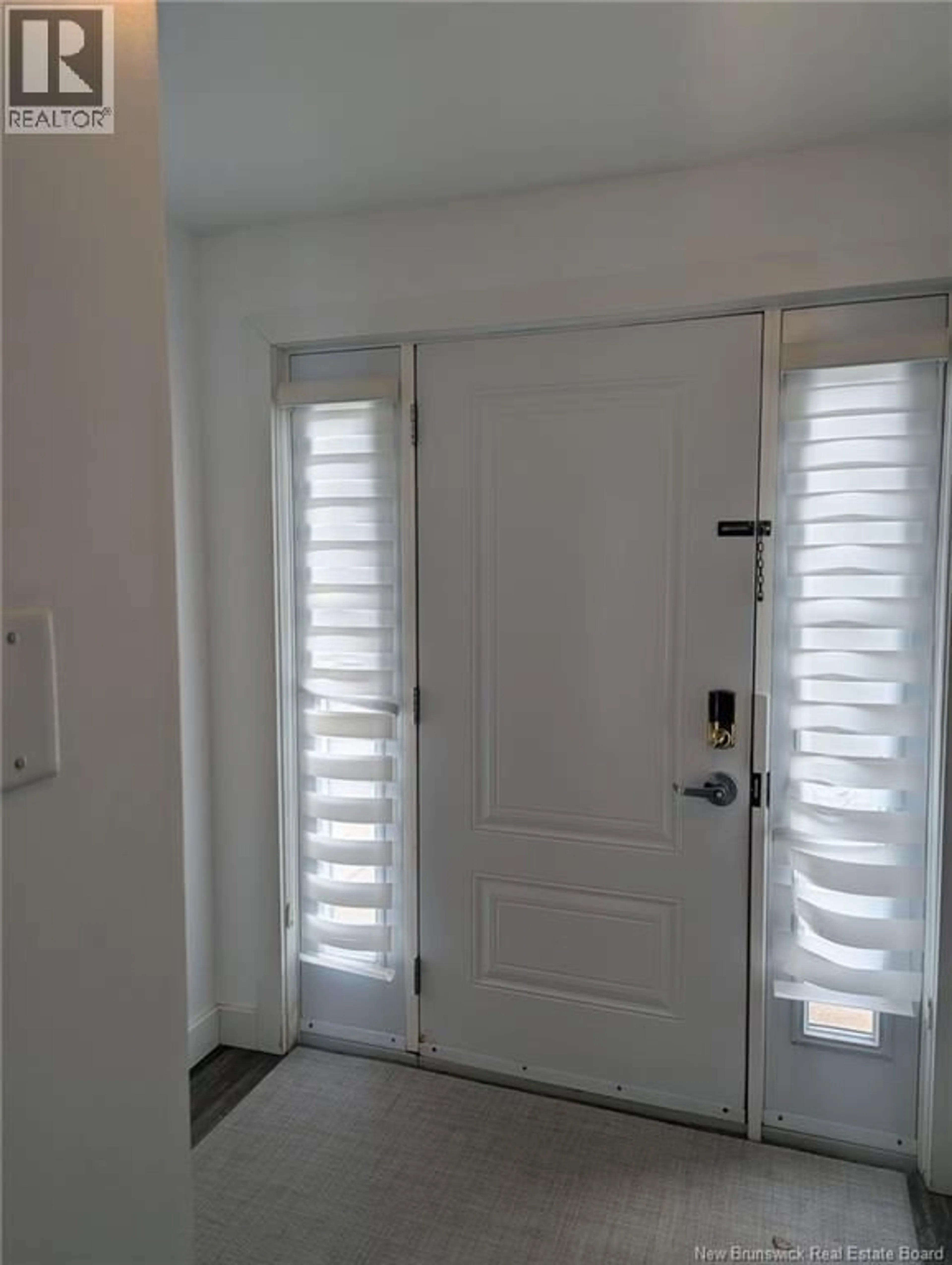 Indoor entryway for 135 WATERLOO STREET, Saint John New Brunswick E2L0E8