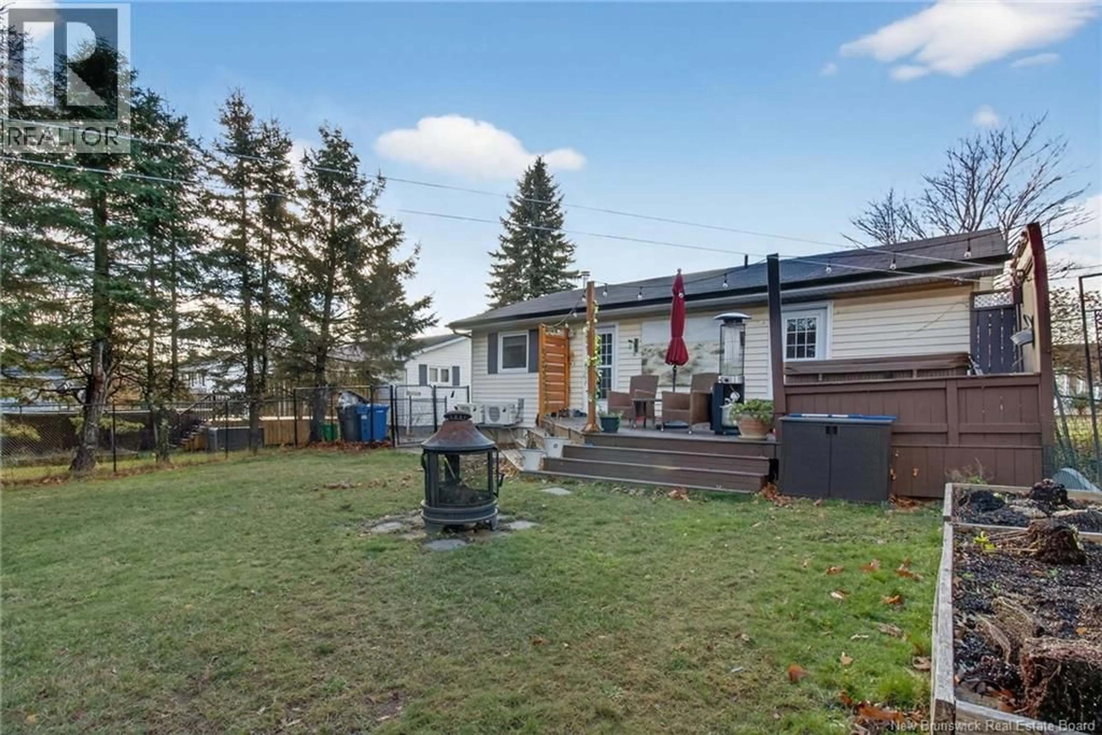 A pic from outside/outdoor area/front of a property/back of a property/a pic from drone, mountain view for 625 LATOUR, Dieppe New Brunswick E1A2A5