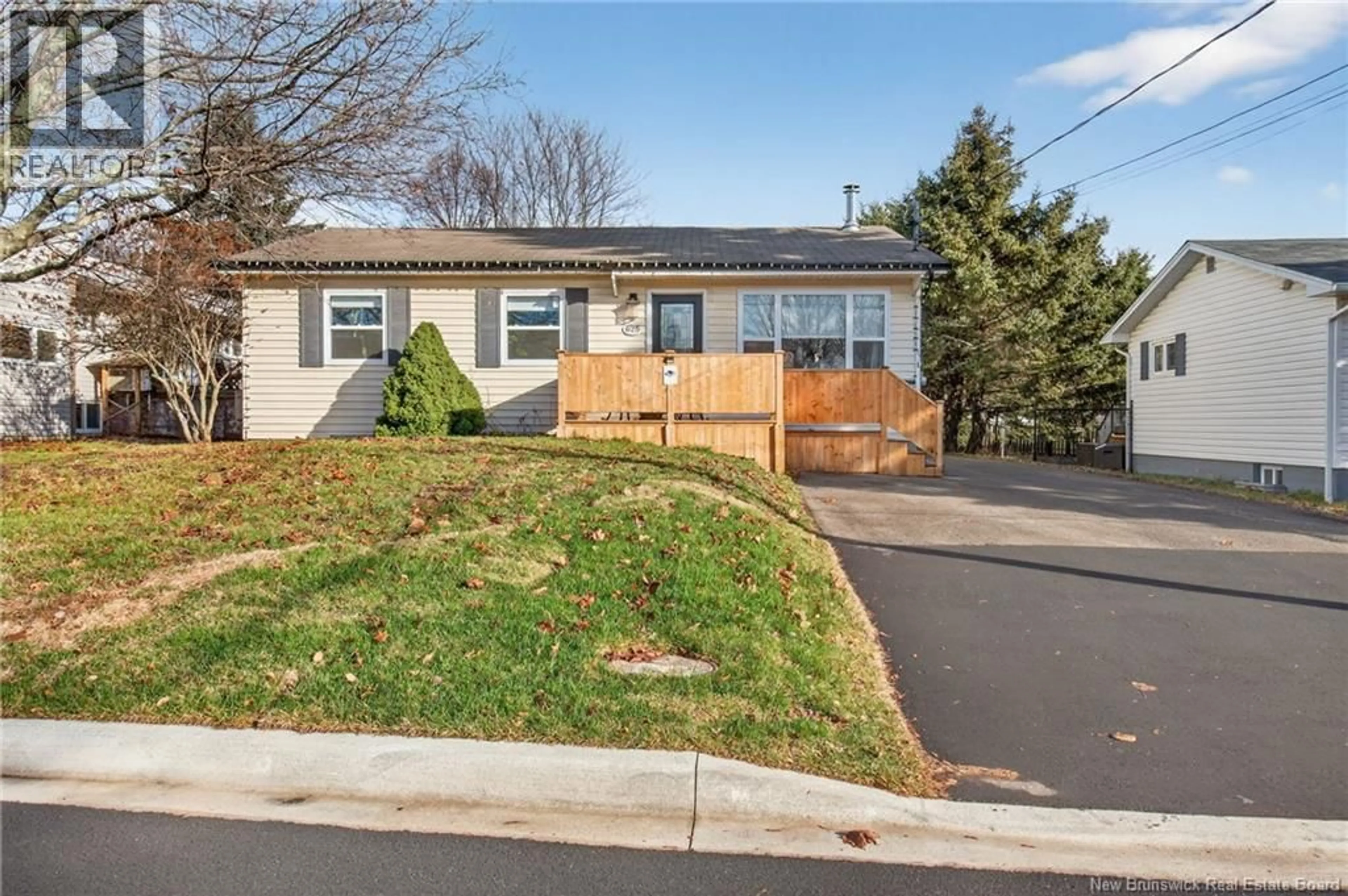 Home with vinyl exterior material, street for 625 LATOUR, Dieppe New Brunswick E1A2A5